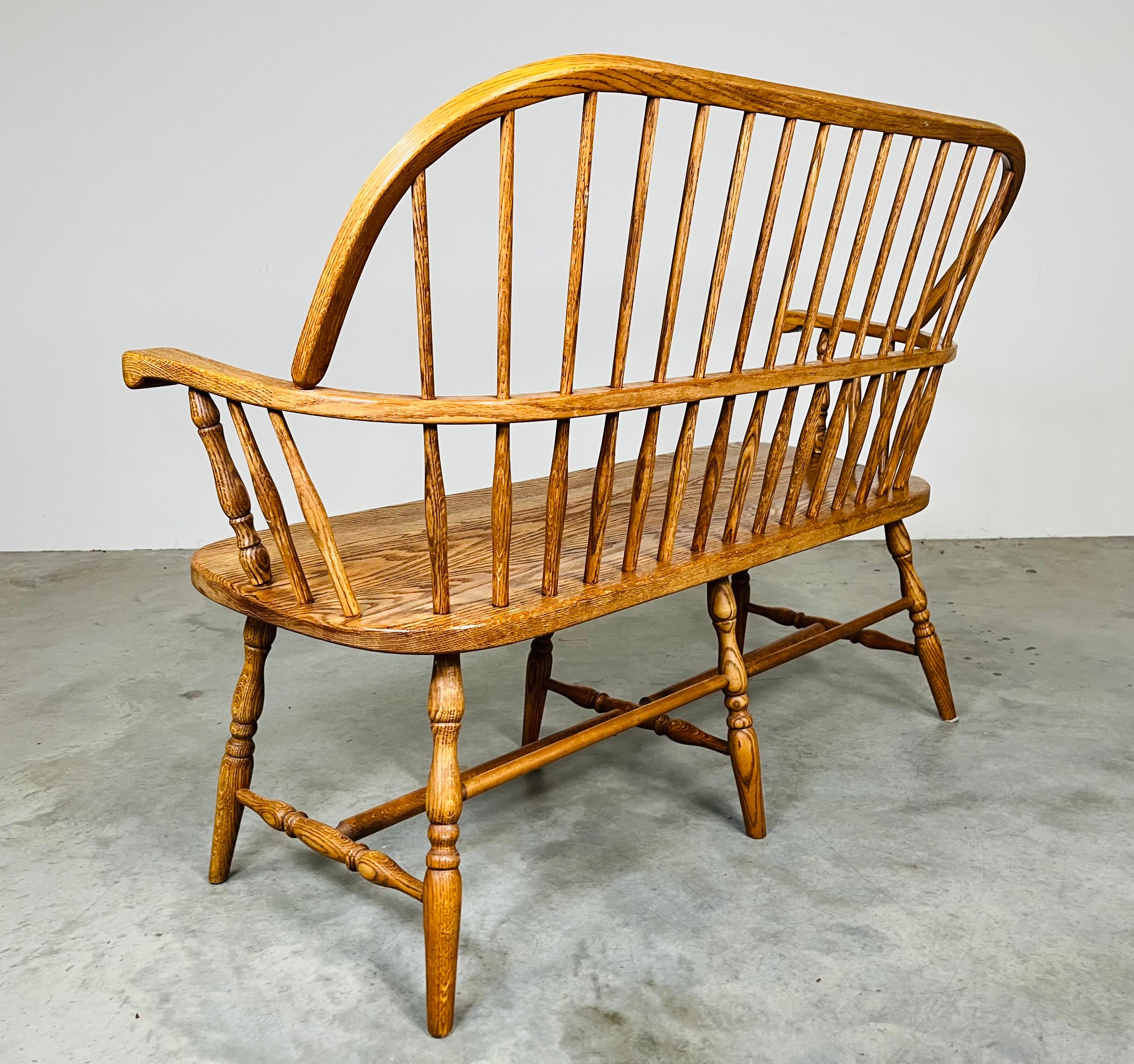 Vintage Eiche Windsor Spindel
Zurück Prosper's Bench oder Settee 1970s (Eichenholz) im Angebot