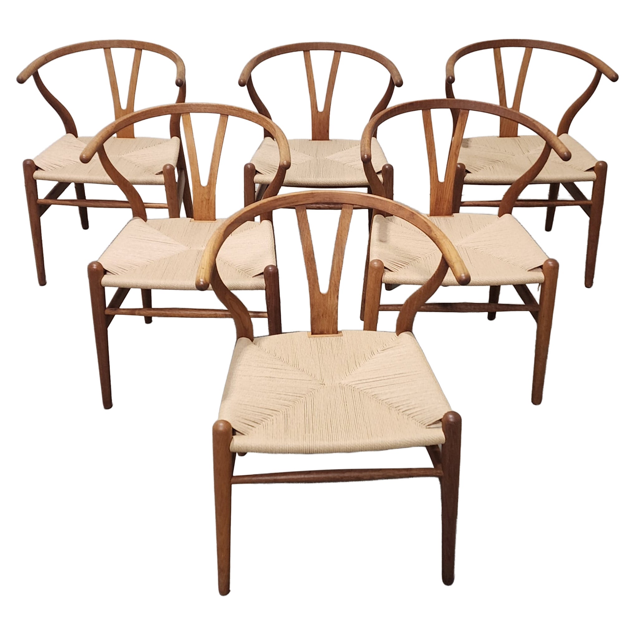 Vintage-„Wishbone“-Stühle aus Eiche von Hans Wegner für Carl Hansen – 6er-Set im Angebot