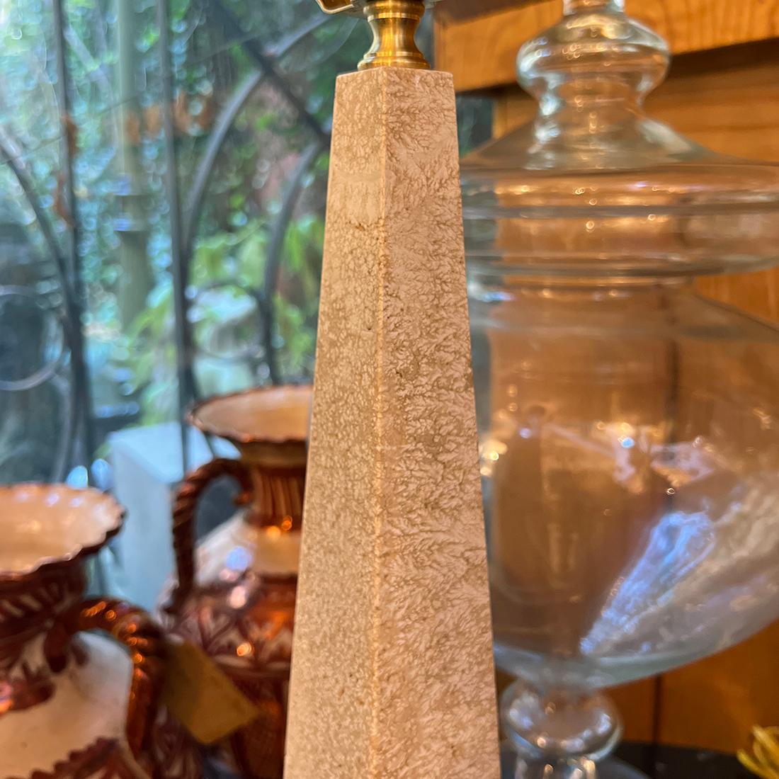 Vintage Obelisk Table Lamp In Good Condition For Sale In New York, NY