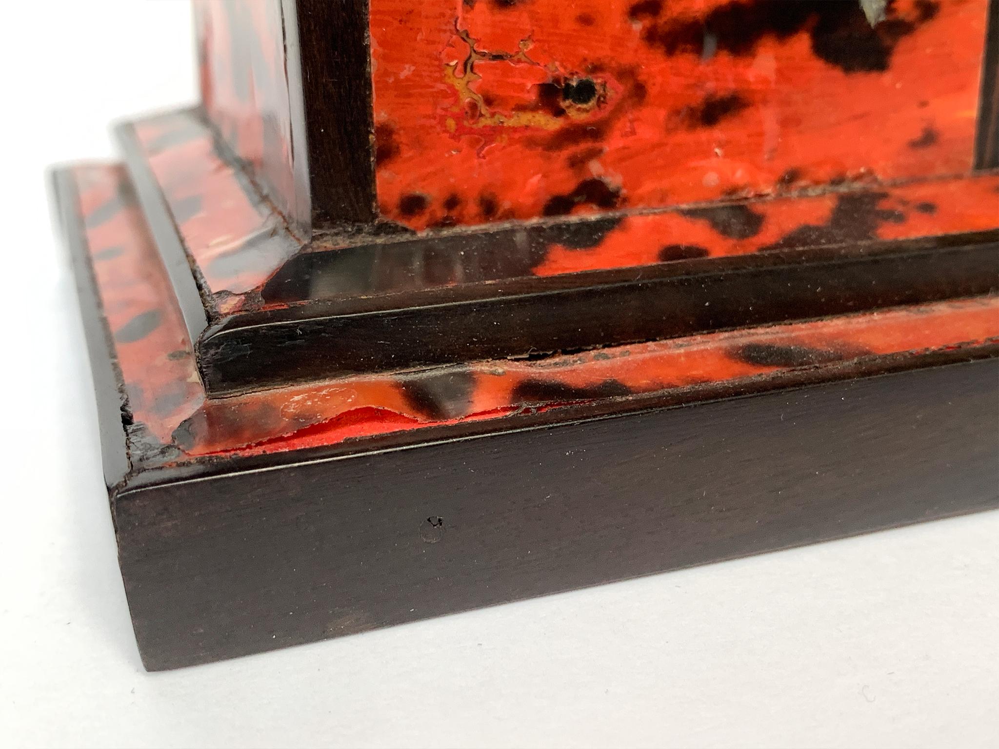 Obélisques Vintage avec placage de faux coquillages - une paire en vente 3