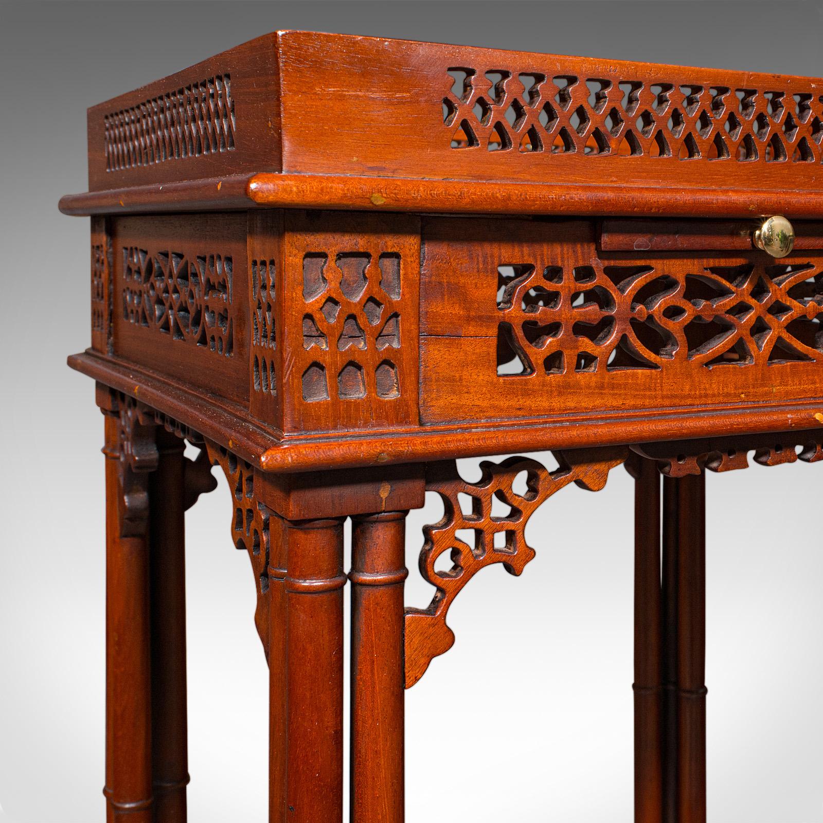 Vintage Occasional Table, Oriental, Chippendale Revival, Lamp, Side, Circa 1970 For Sale 2
