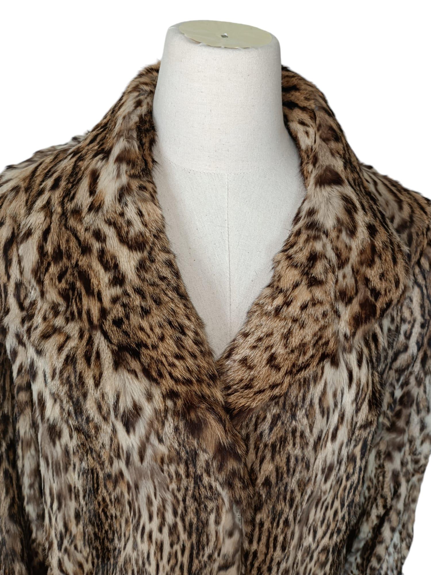 Gray Vintage Ocelot fur coat size 12-14 For Sale