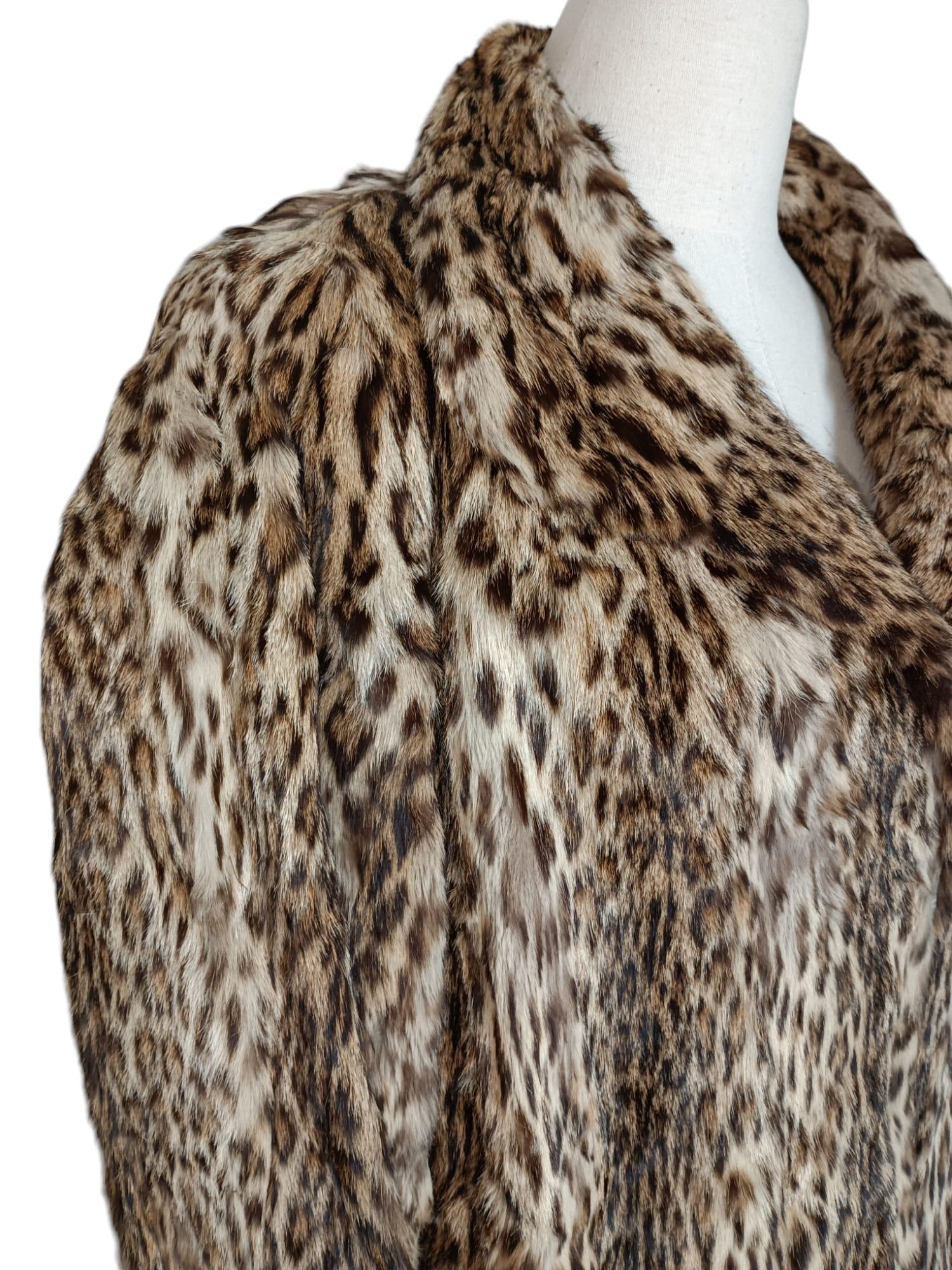 Vintage Ocelot fur coat size 12-14 In Fair Condition For Sale In Montreal, Quebec