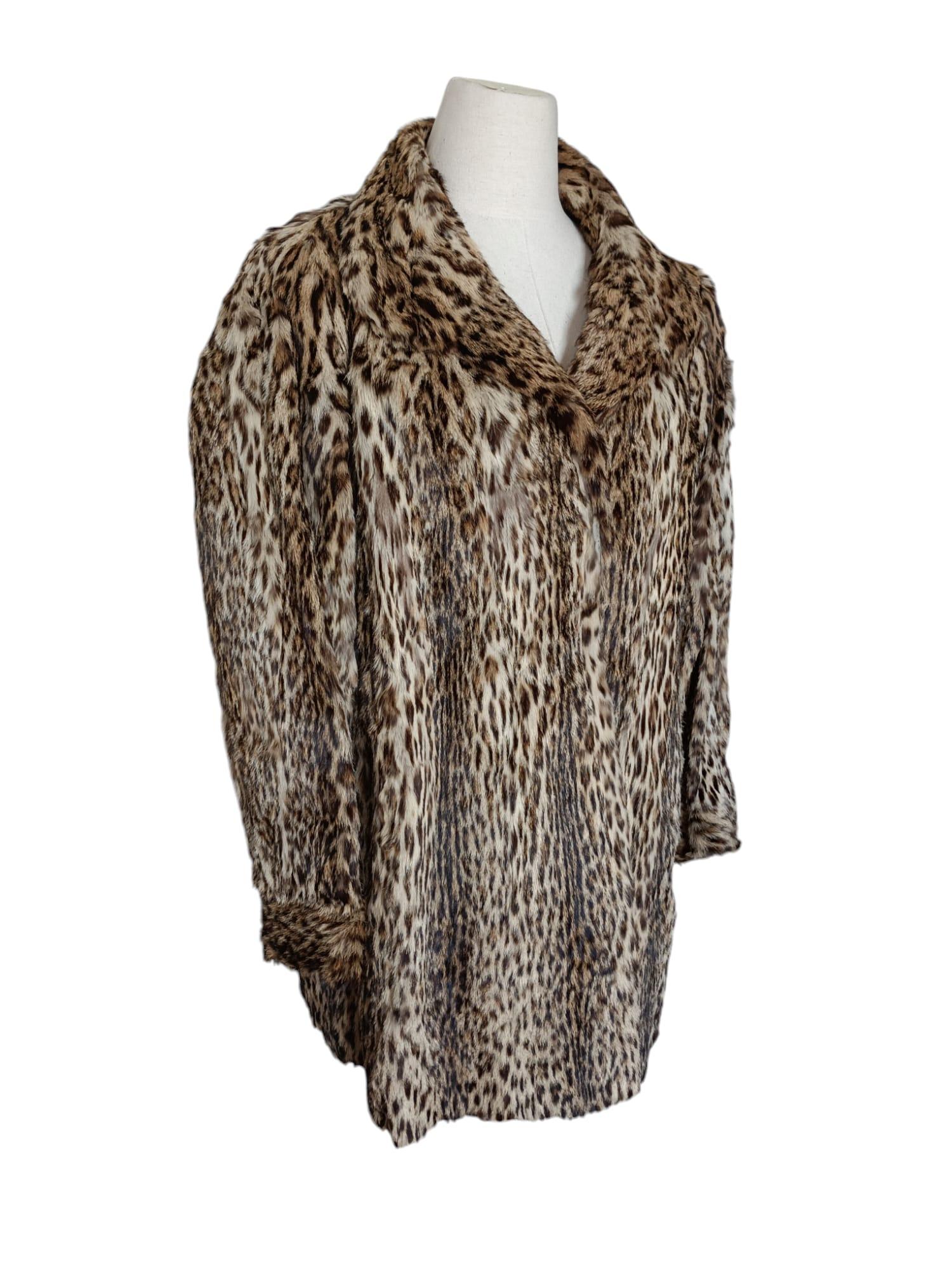 Women's Vintage Ocelot fur coat size 12-14 For Sale