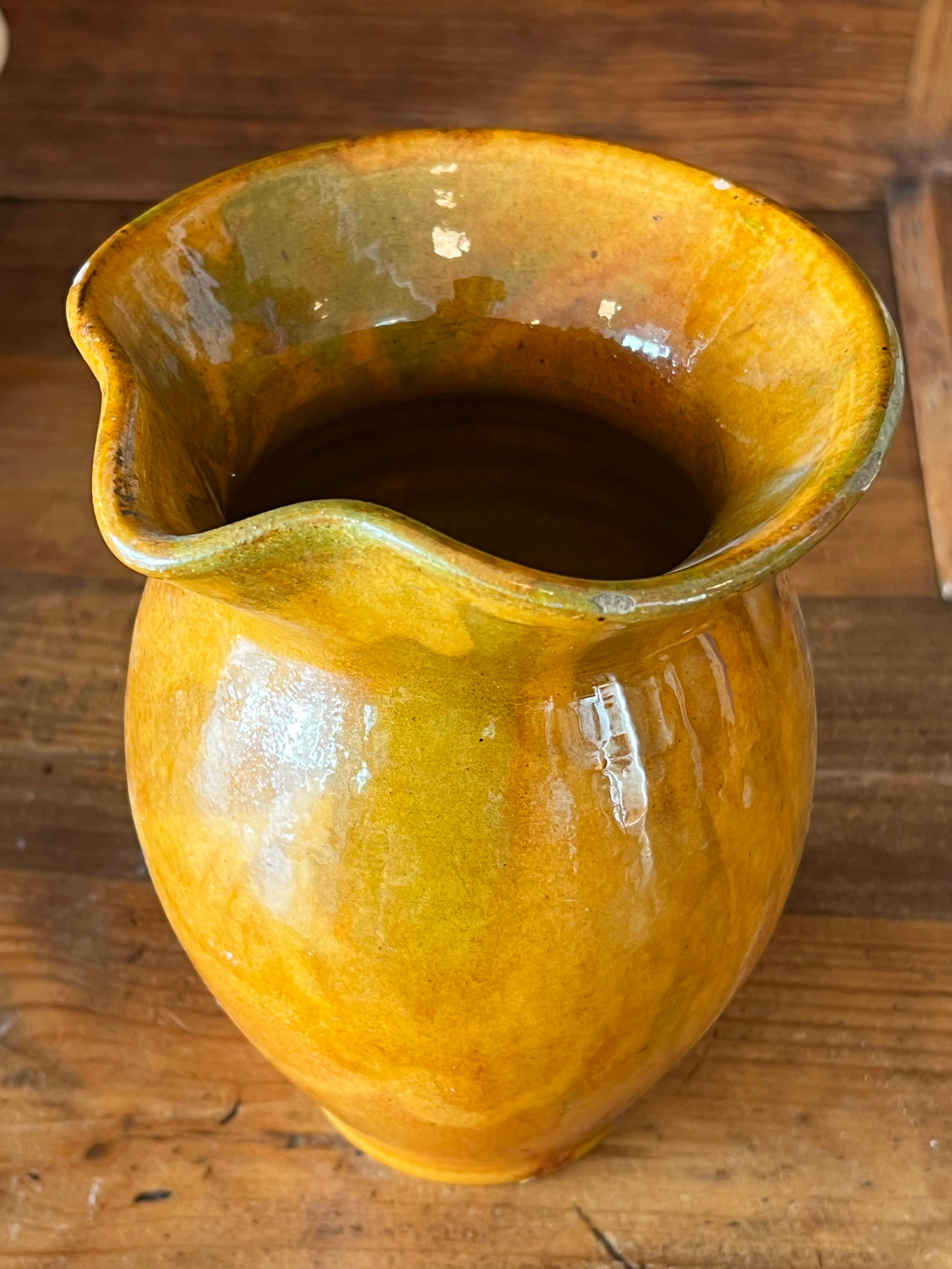 Vintage ochre-coloured pitcher from the Biot factory in Provence, France For Sale 4