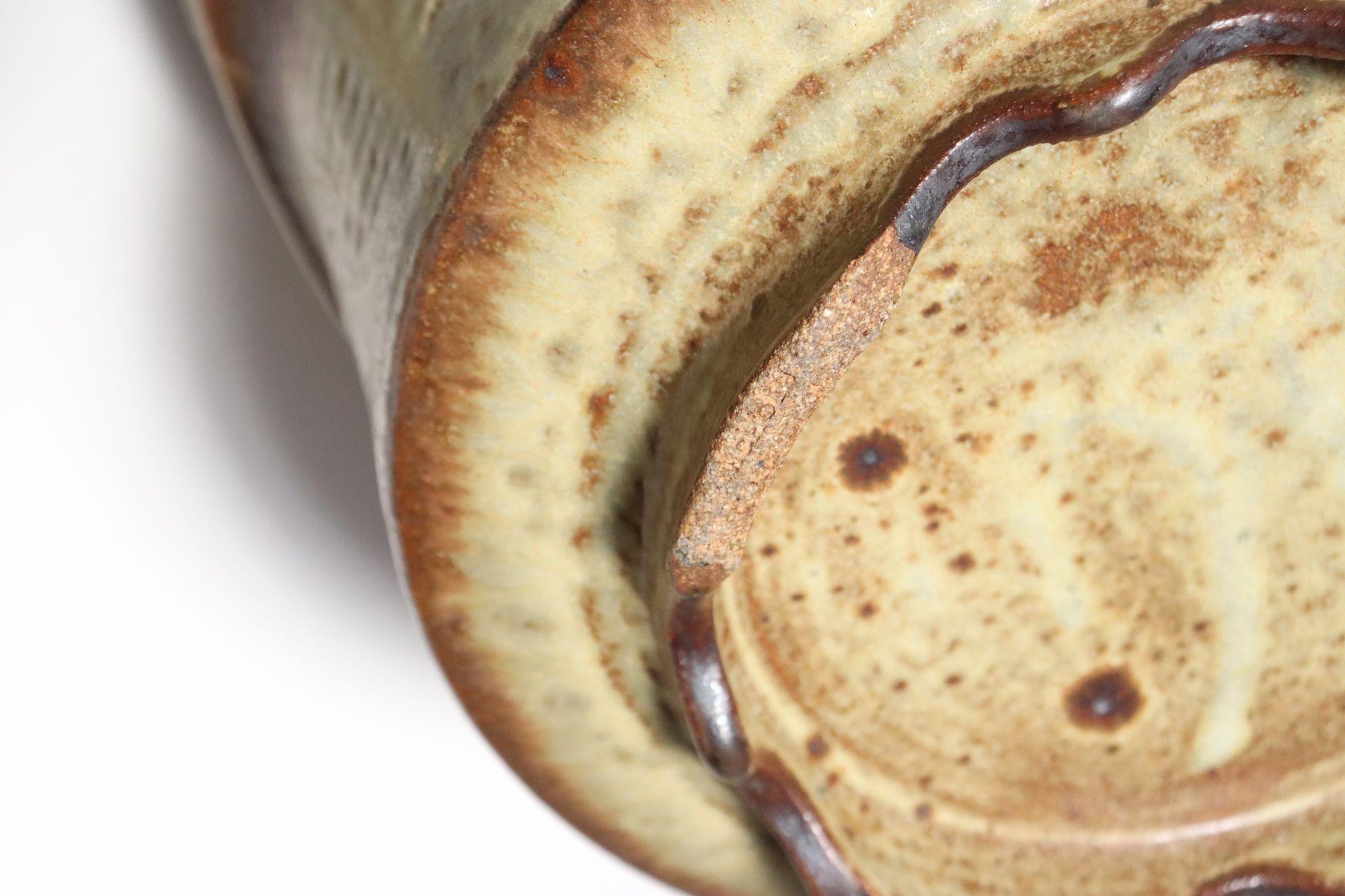 Ockerfarbener quadratischer Übertopf von Studio Pottery by Deanna Nichols im Angebot 11