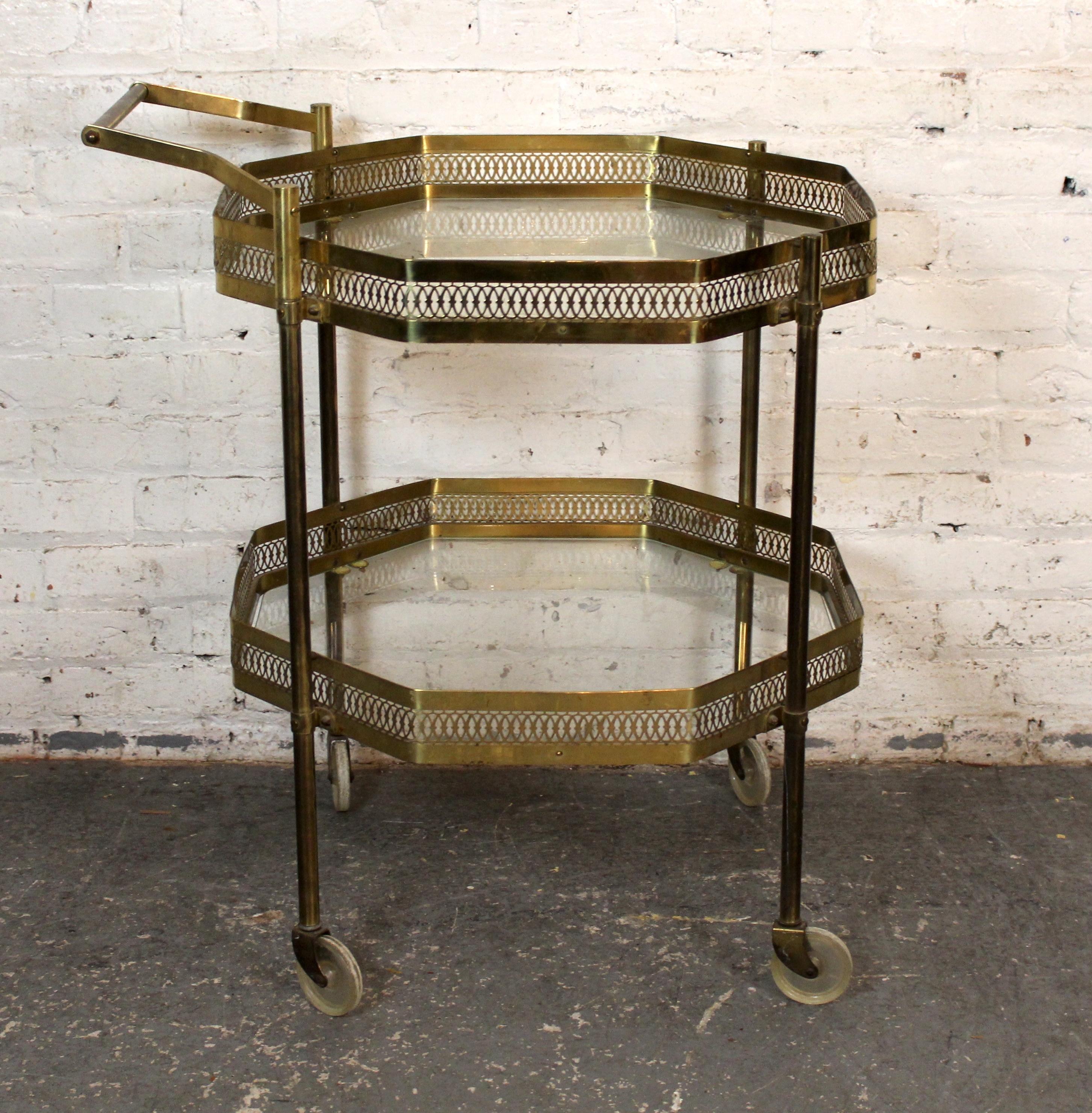 Vintage Octagonal Hollywood Regency Brass Bar Cart In Good Condition For Sale In Brooklyn, NY