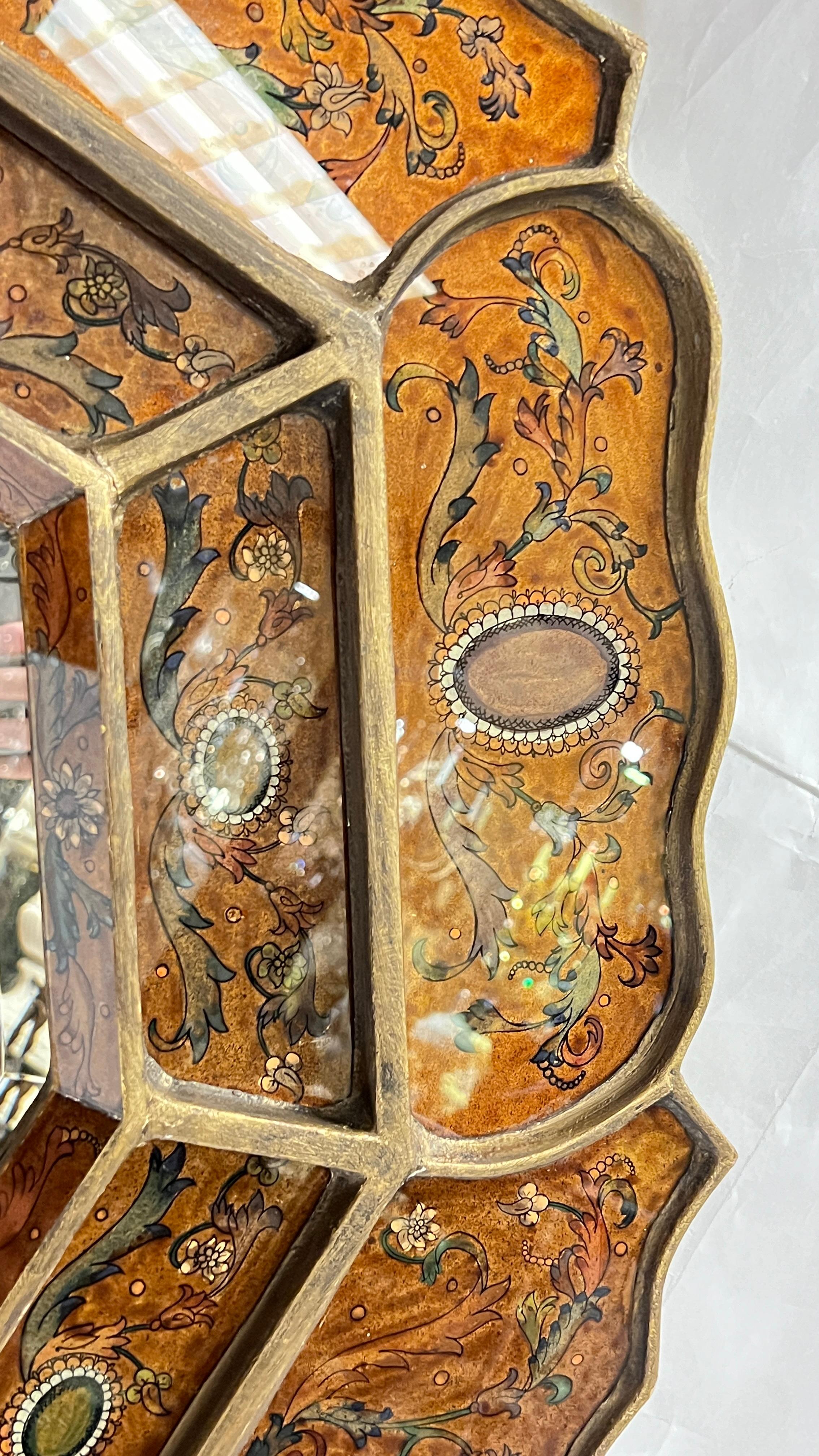 Vintage octogonal de estilo veneciano  Espejo de pared pintado al revés en venta 4