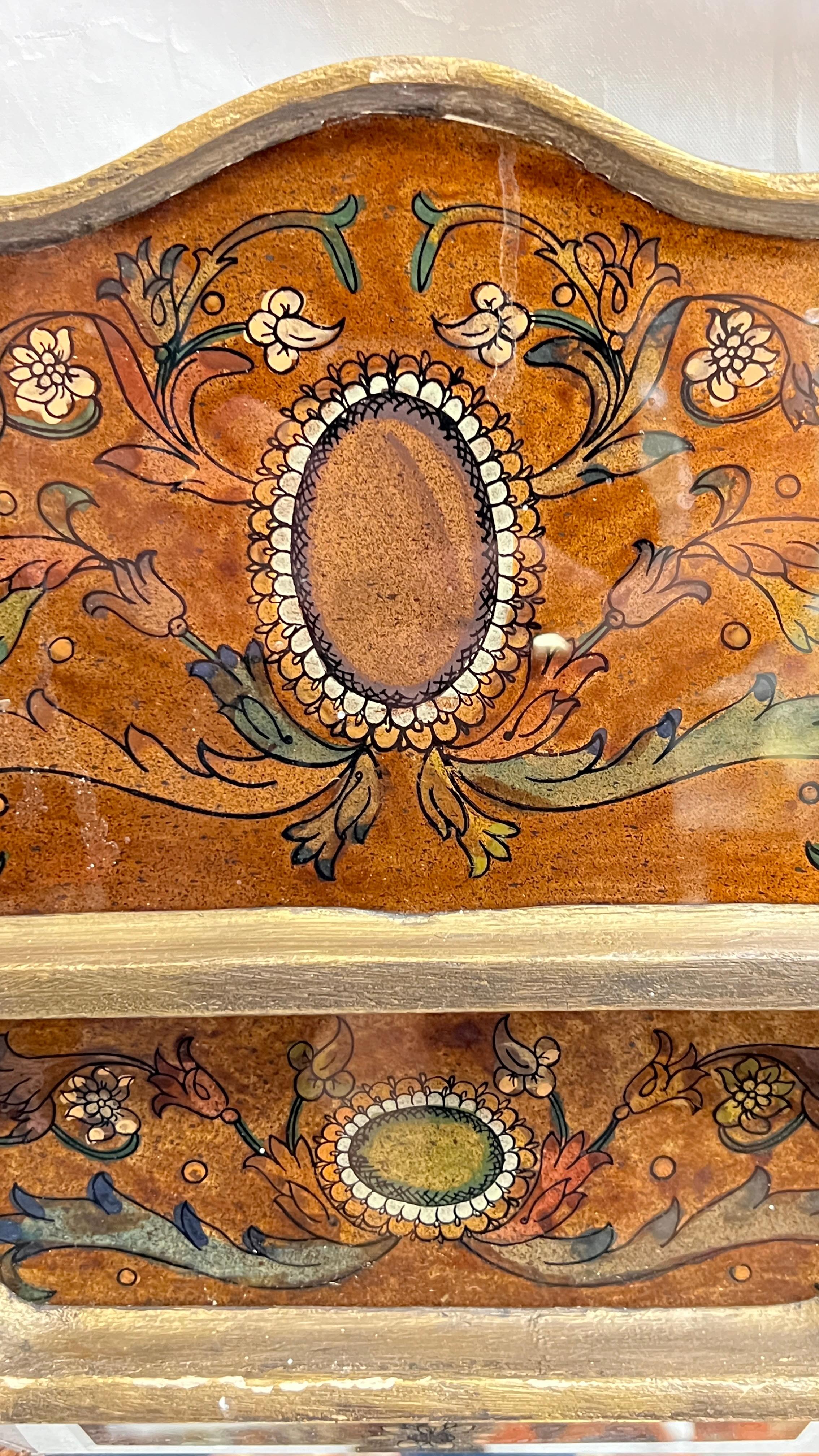 Vintage octogonal de estilo veneciano  Espejo de pared pintado al revés en venta 13