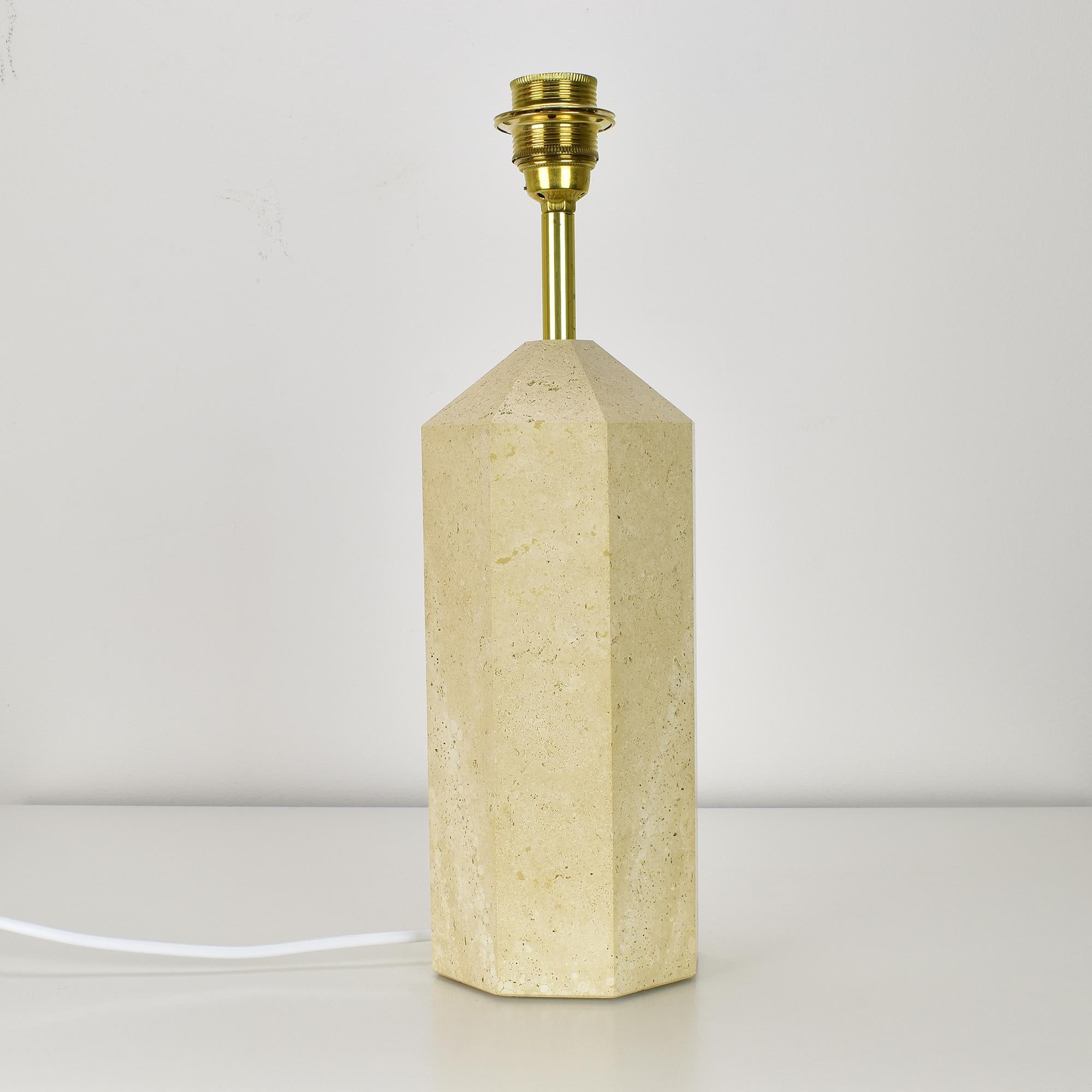 Mid-Century Modern Vintage Octogonal Italian Travertine Table Lamp Base by Fratelli Mannelli, 1970s For Sale