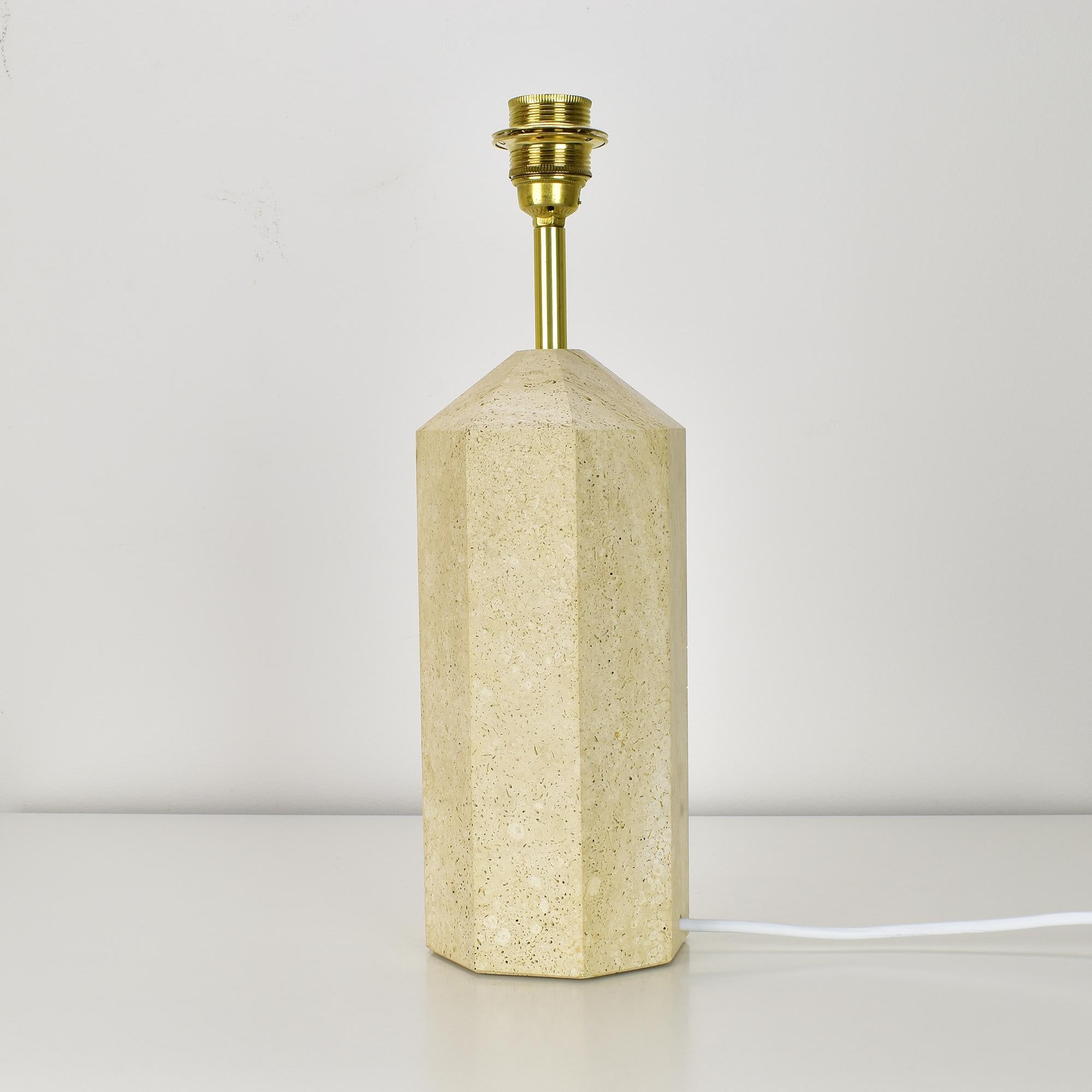 Faceted Vintage Octogonal Italian Travertine Table Lamp Base by Fratelli Mannelli, 1970s For Sale