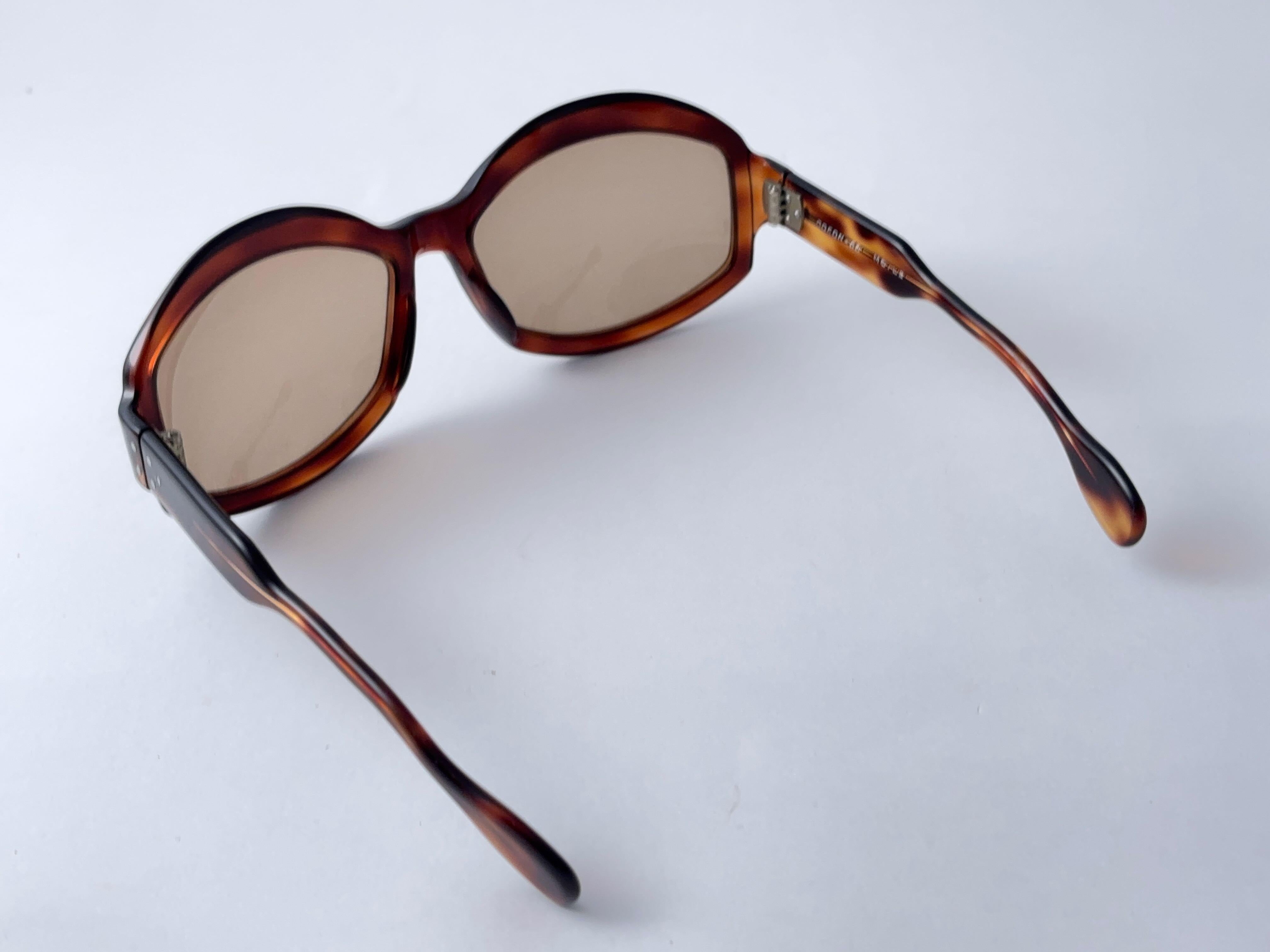 Lunettes de soleil vintage Odeon By Fidela Avantgarde 1970 Made in France Excellent état - En vente à Baleares, Baleares