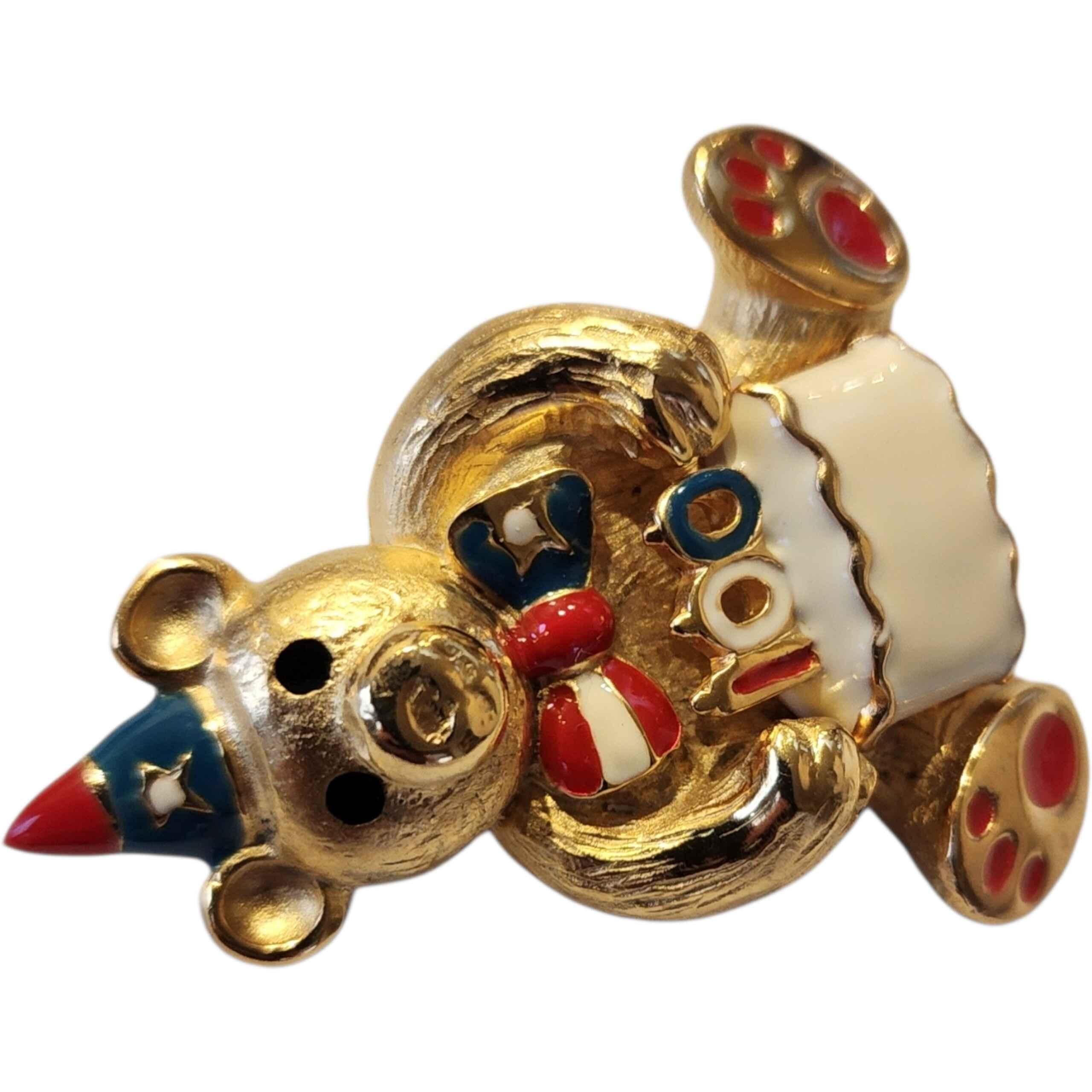 Vintage VERO Emaille Geburtstag Bär Brosche 100th Celebration Cake Pin (Rundschliff) im Angebot