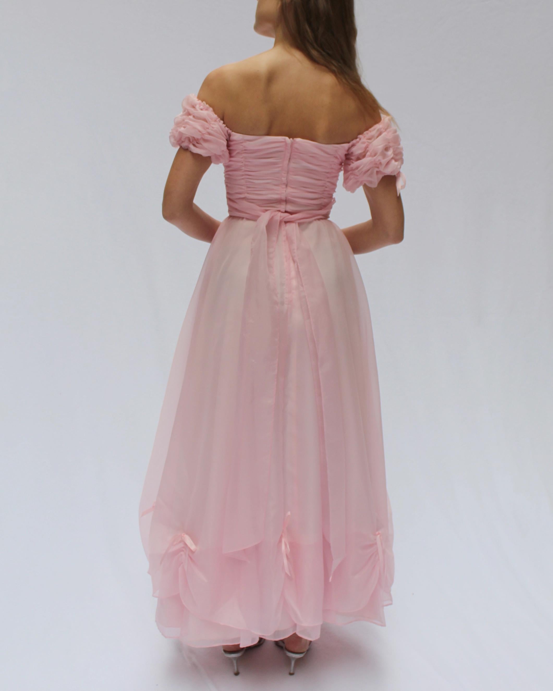 Vintage Off-the-Shoulder Tulle Princess Dress For Sale 6