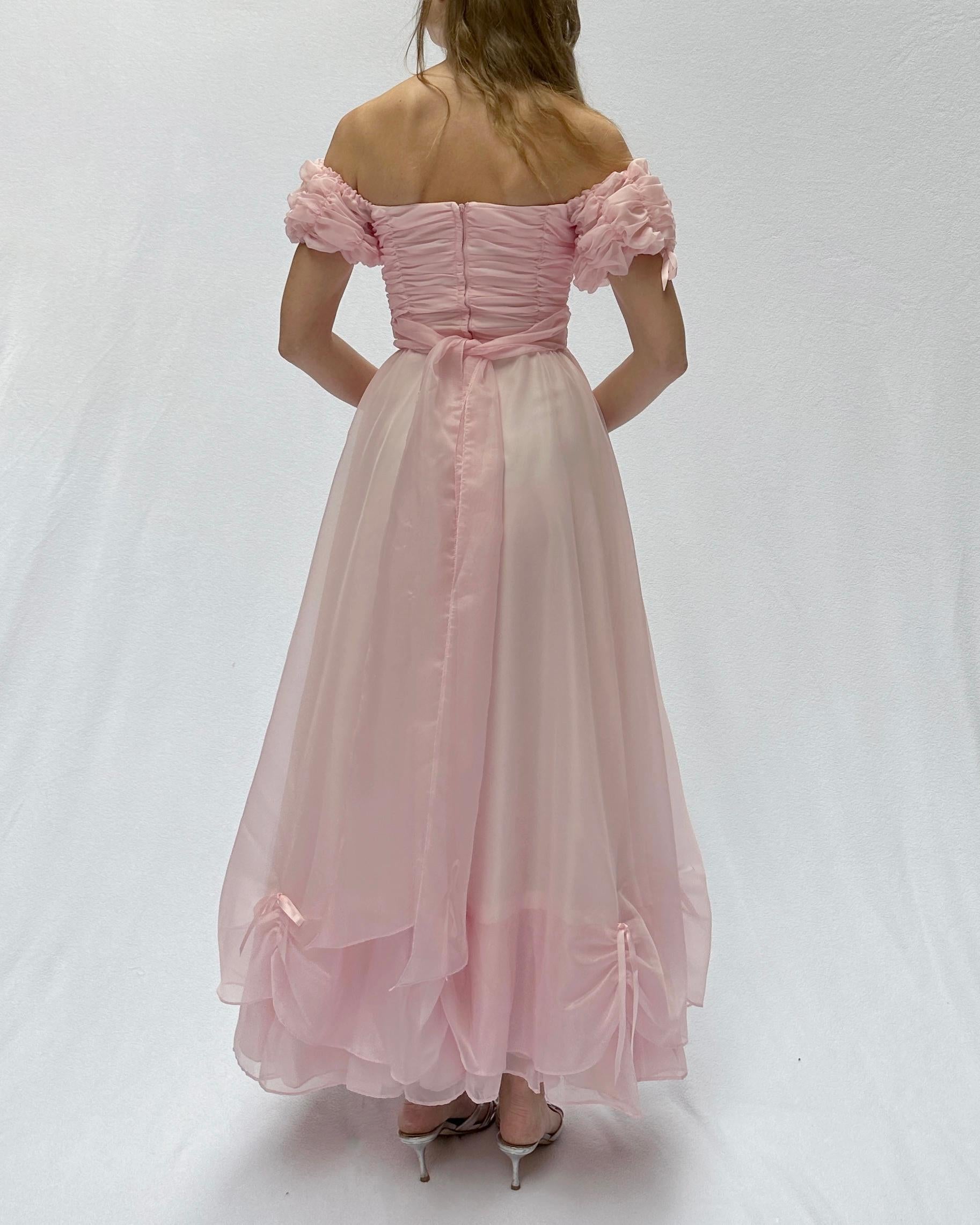 Vintage Off-the-Shoulder Tulle Princess Dress For Sale 8