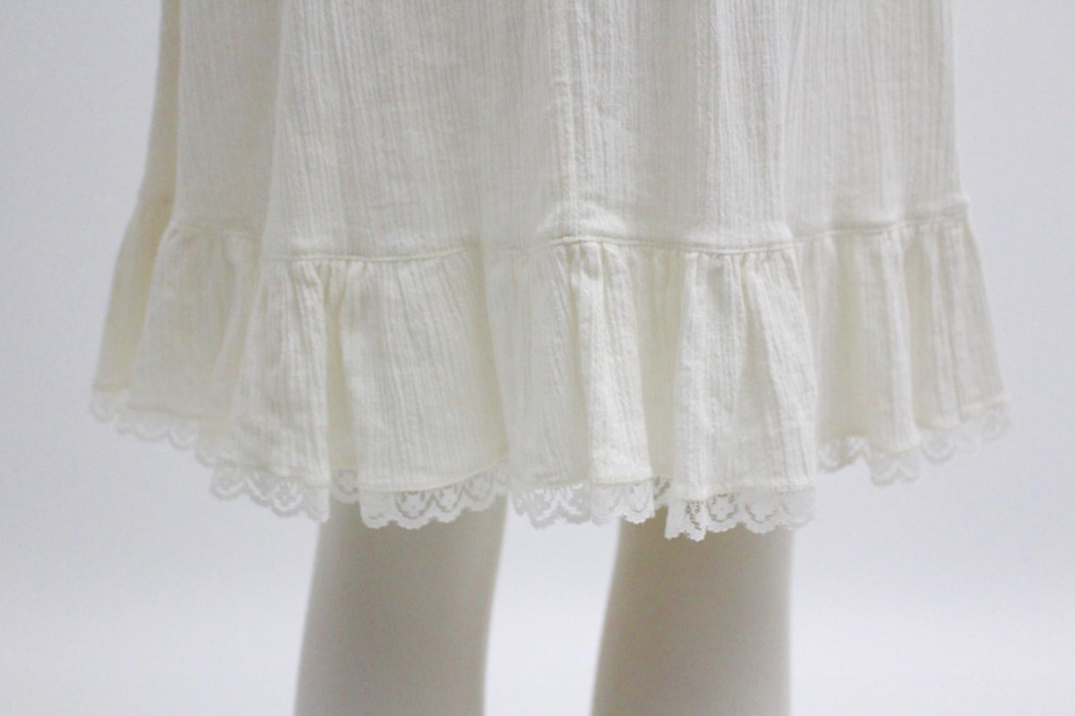 Vintage Off White Boho Day Dress with Laces 1970s France For Sale 11