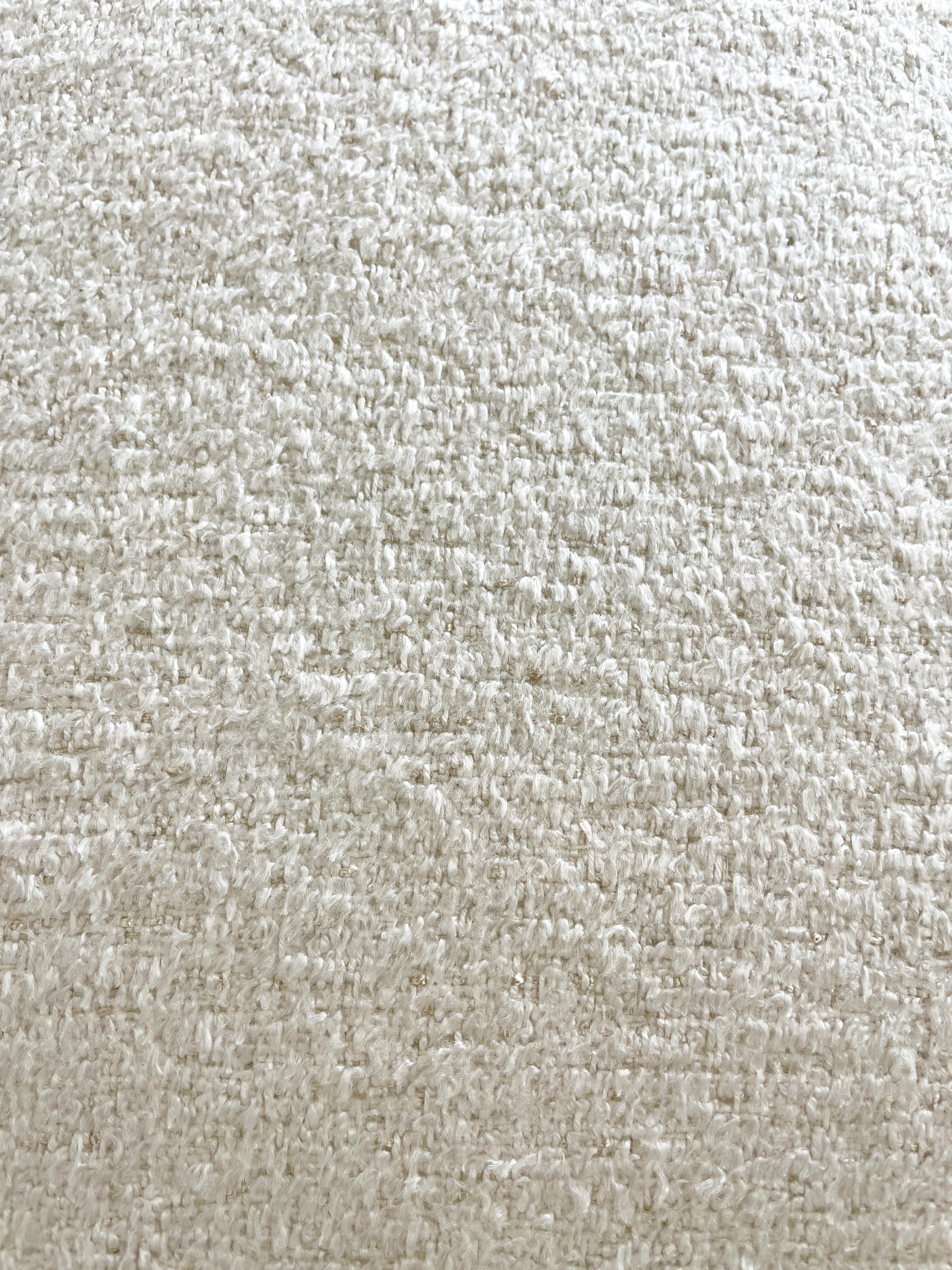 Banc en tissu bouclé blanc cassé postmoderne rétro MCM des années 80 en vente 2