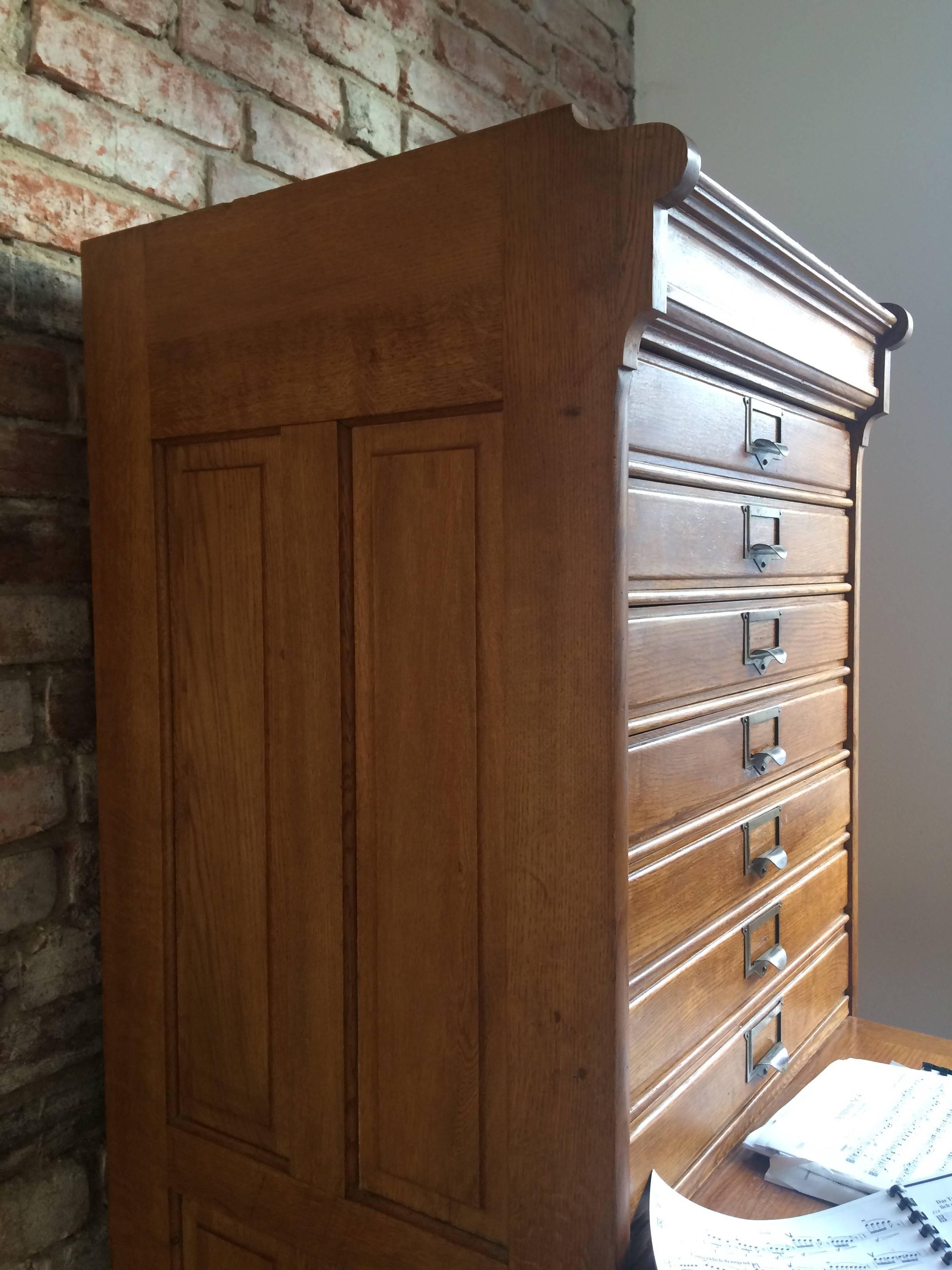 Vintage Office Cabinet with 13 Drawers, Oak, Brass Hardware In Good Condition In Wrocław, Poland