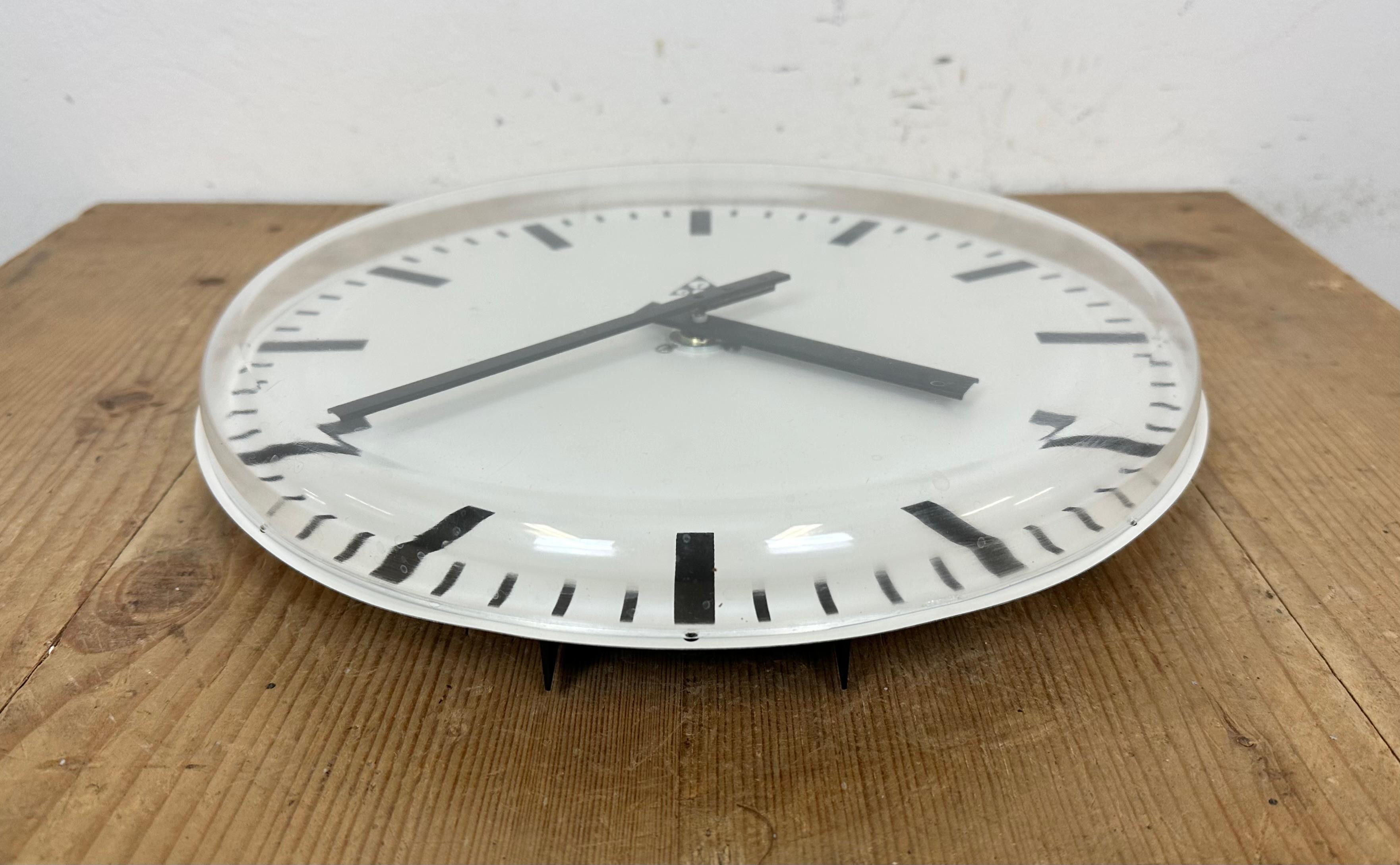 Vintage Office Wall Clock from Pragotron, 1980s For Sale 3