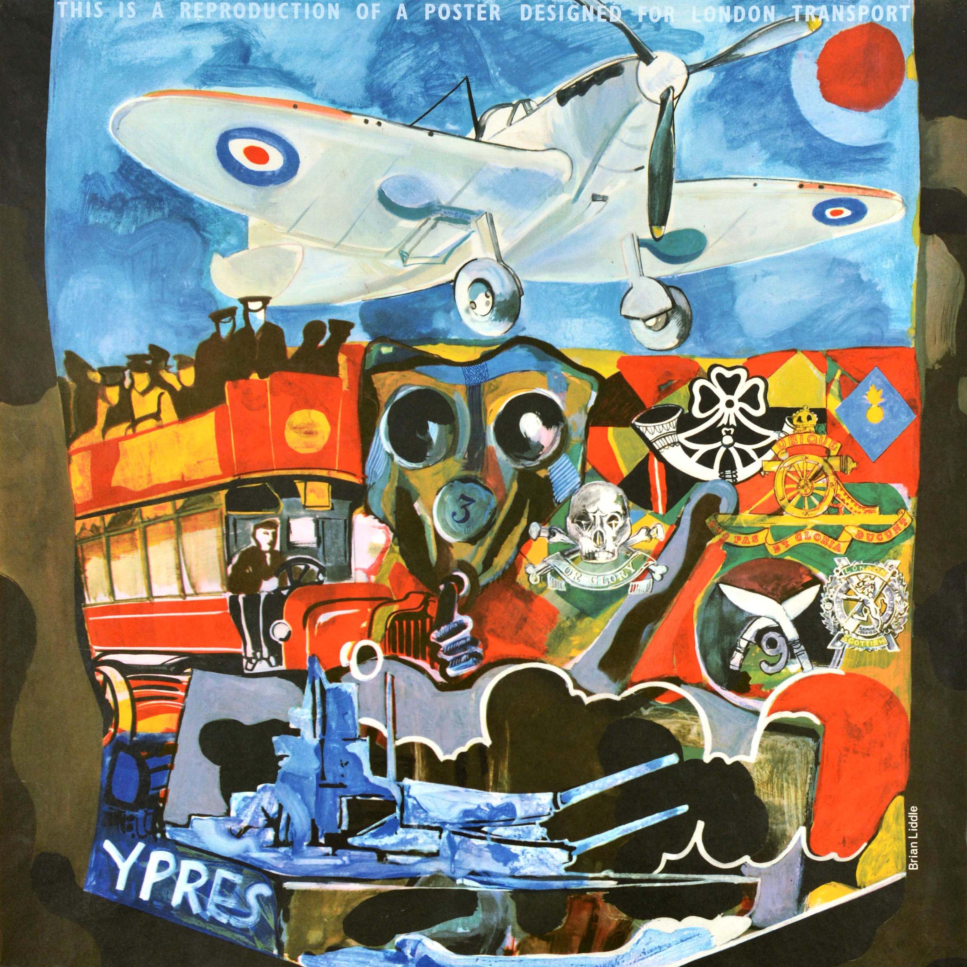 Britannique Affiche de reproduction officielle du Musée de la guerre impériale de Londres avec couvercle de transport en vente