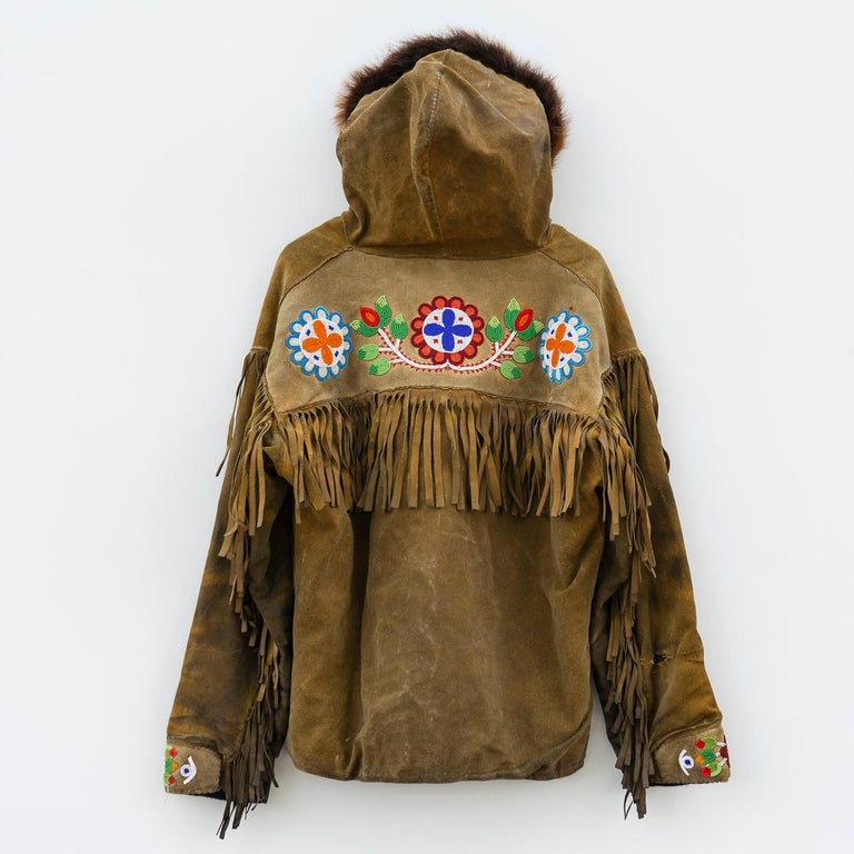 Manteau de trappeur Ojibwe en peau d'orignal, cuir des Premières Nations,  années 1950 sur 1stDibs