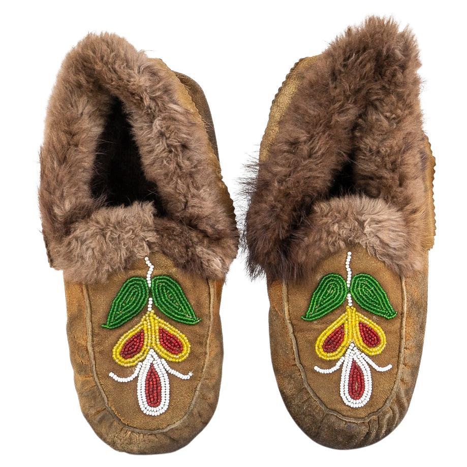 Vintage Ojibwe Beaded Moose Skin Moccasins, 1950s Leather First Nation For Sale