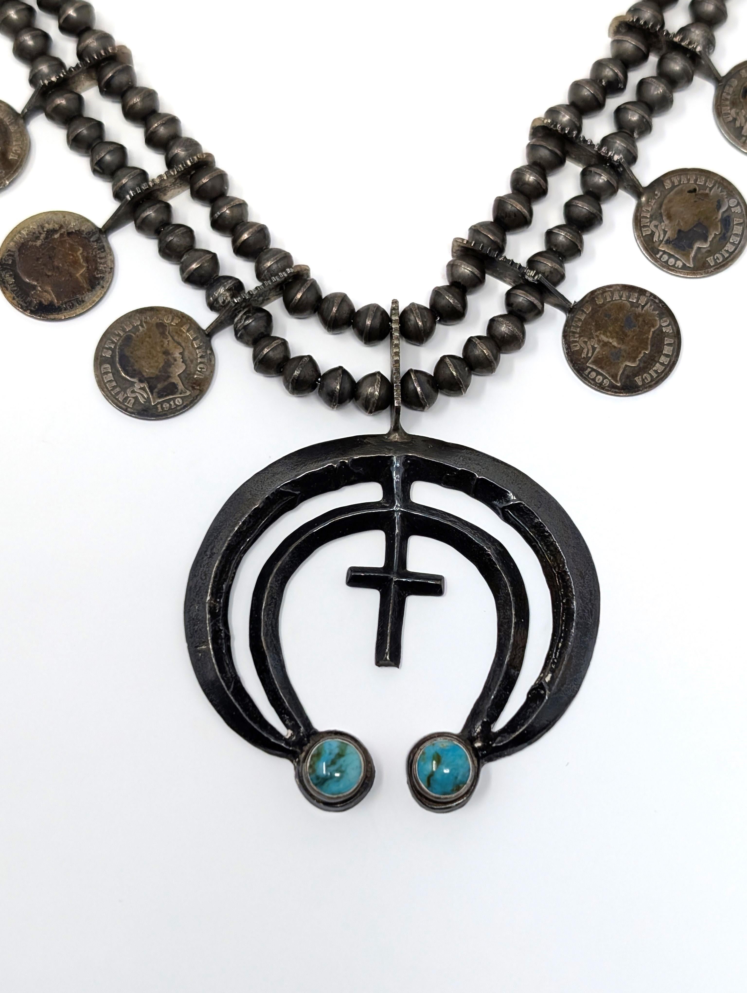 Vintage Old American Sterling Silver Handmade Dime Coin and Turquoise Necklace en vente 1