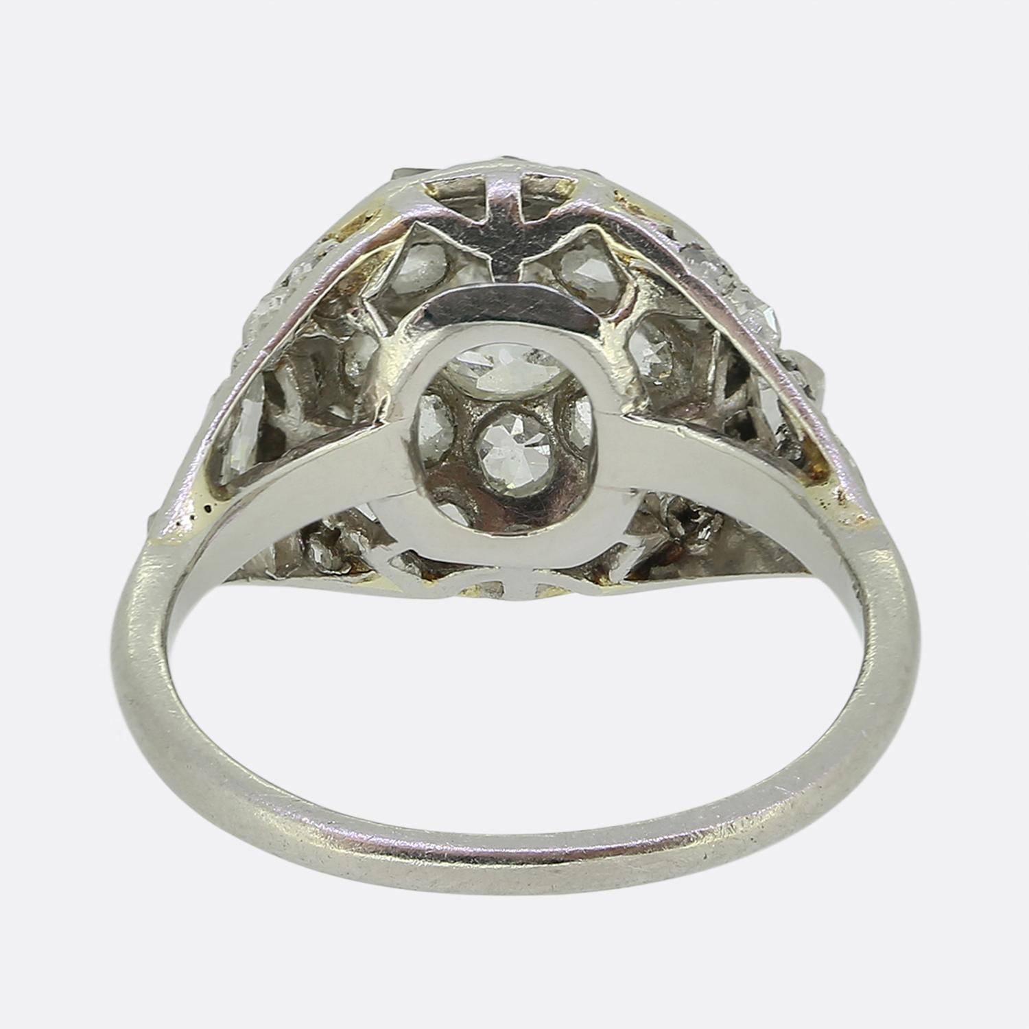 Vintage Old and Rose Cut Diamond Cluster Ring In Good Condition For Sale In London, GB