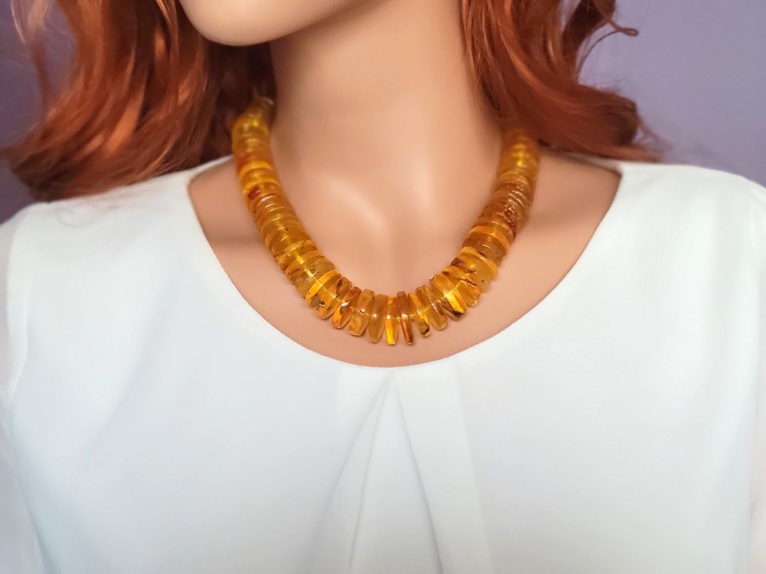 Vintage Old Baltic Amber Necklace In Excellent Condition In Chesterland, OH