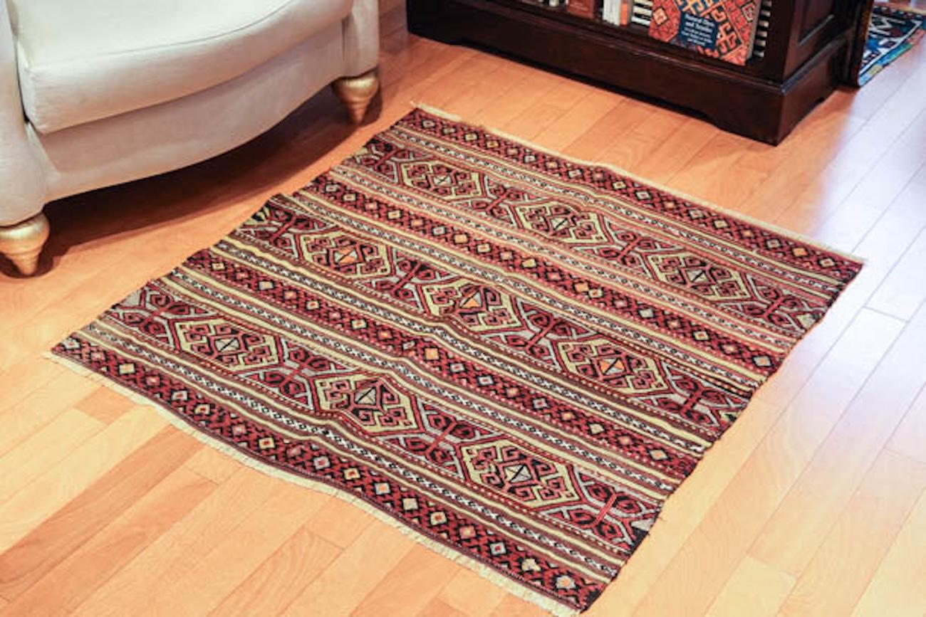 Turc Vieux tapis Kilim cuval antique anatolien et naturel turc nomade en vente