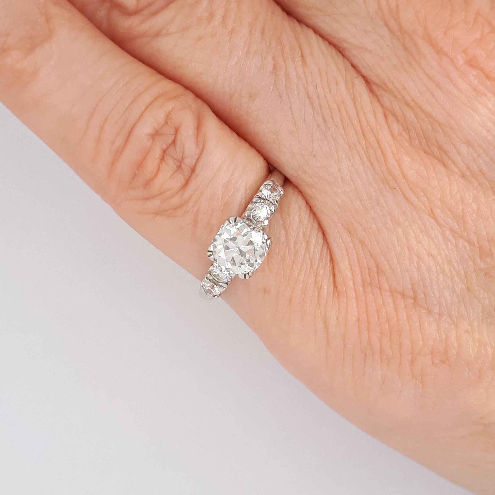 Anello solitario in platino e diamanti d'epoca con taglio antico da 0,75 carati E VS1 In condizioni buone in vendita a London, GB