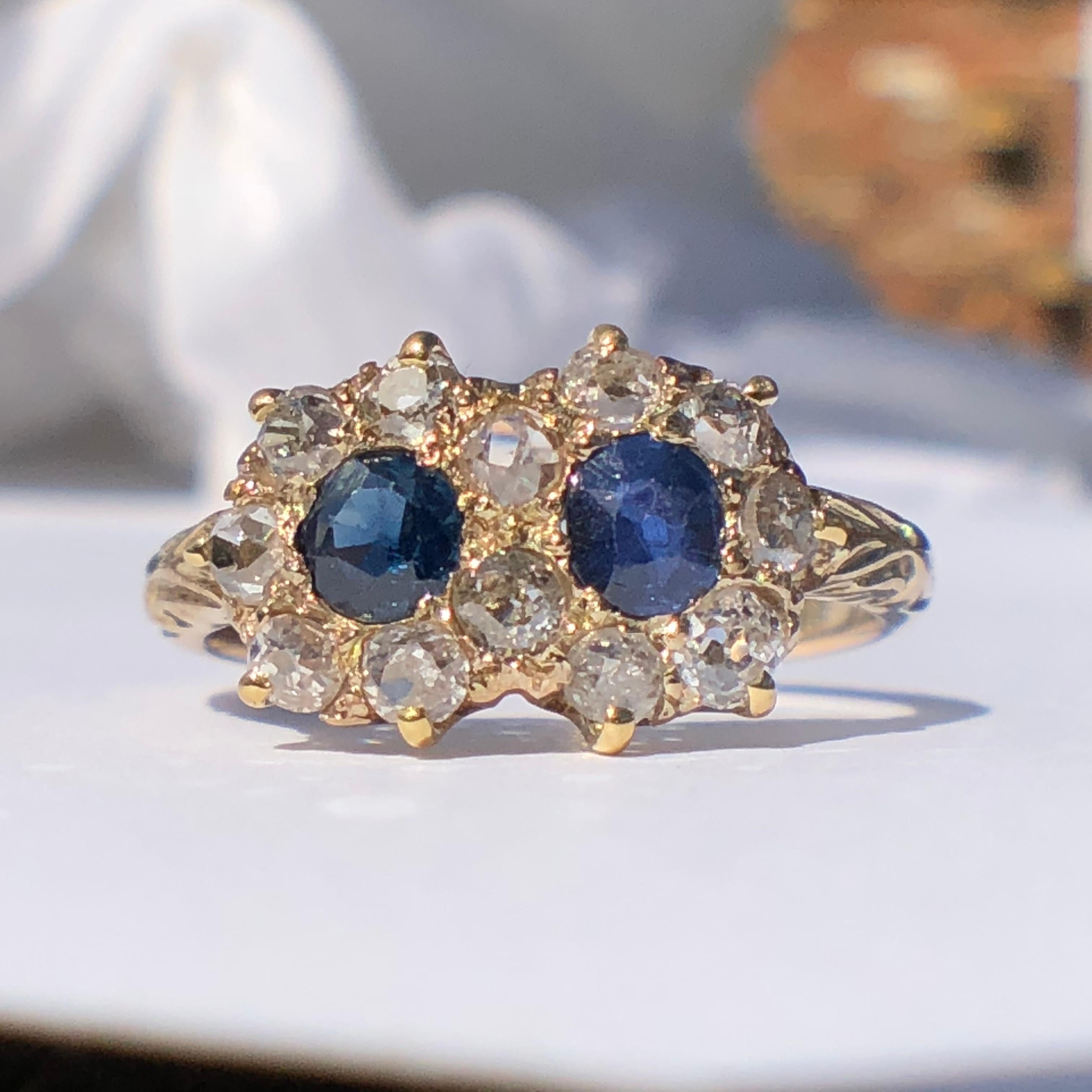 Vintage Old Cut Diamond and Sapphire 18 Karat Yellow Gold Cocktail Ring In Good Condition In London, GB