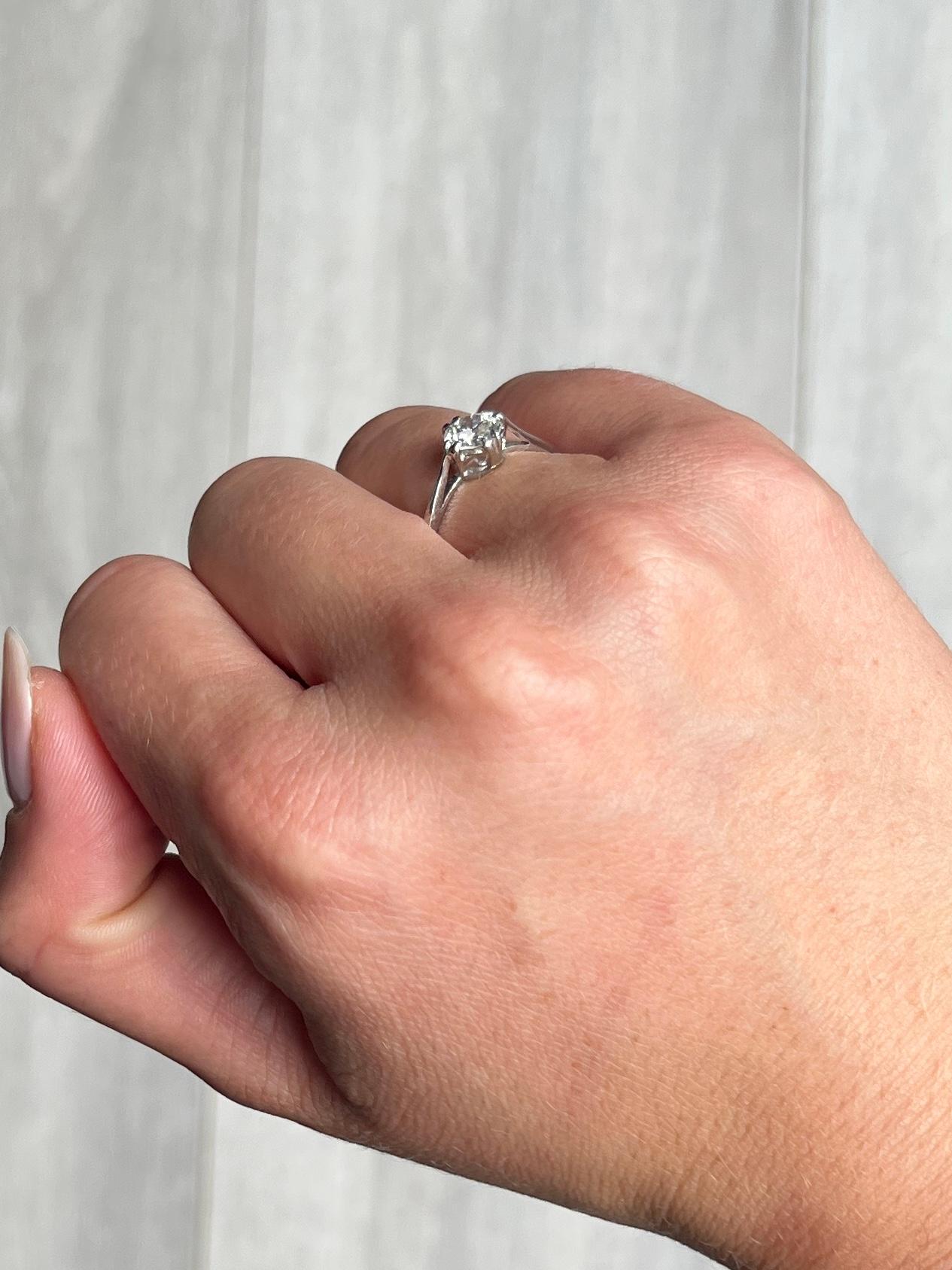 This gorgeous ring holds a 90pt old European cut diamond which is G/H colour VS I. The diamond is very bright and has wonderful sparkle and is held in a simple double claw setting. 

Ring Size: T or 9 1/2 