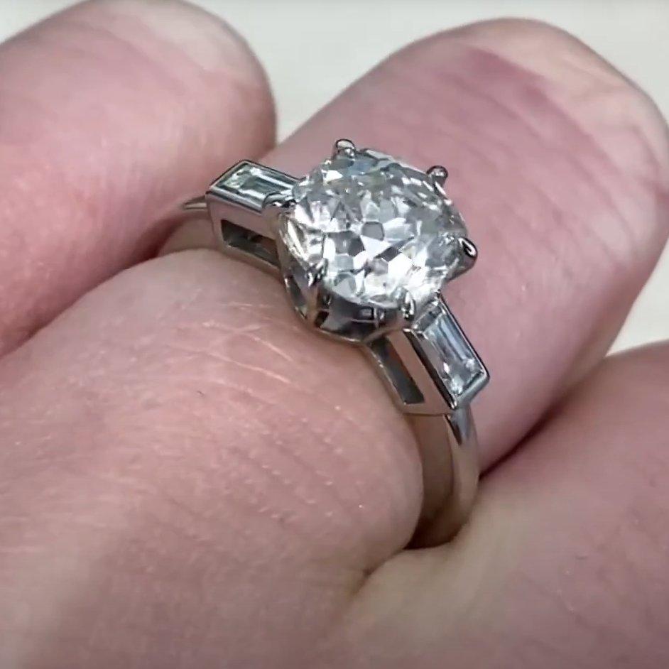 Anello di fidanzamento con diamante vintage taglio europeo (circa 2.10 carati), platino In condizioni ottime in vendita a New York, NY