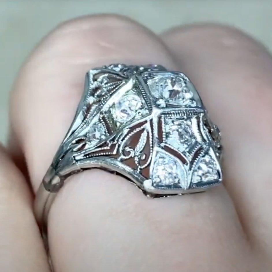 Vintage Old European Cut Diamond Ring (Approx 0.3-Carats), Platinum, Circa 1925 In Excellent Condition For Sale In New York, NY