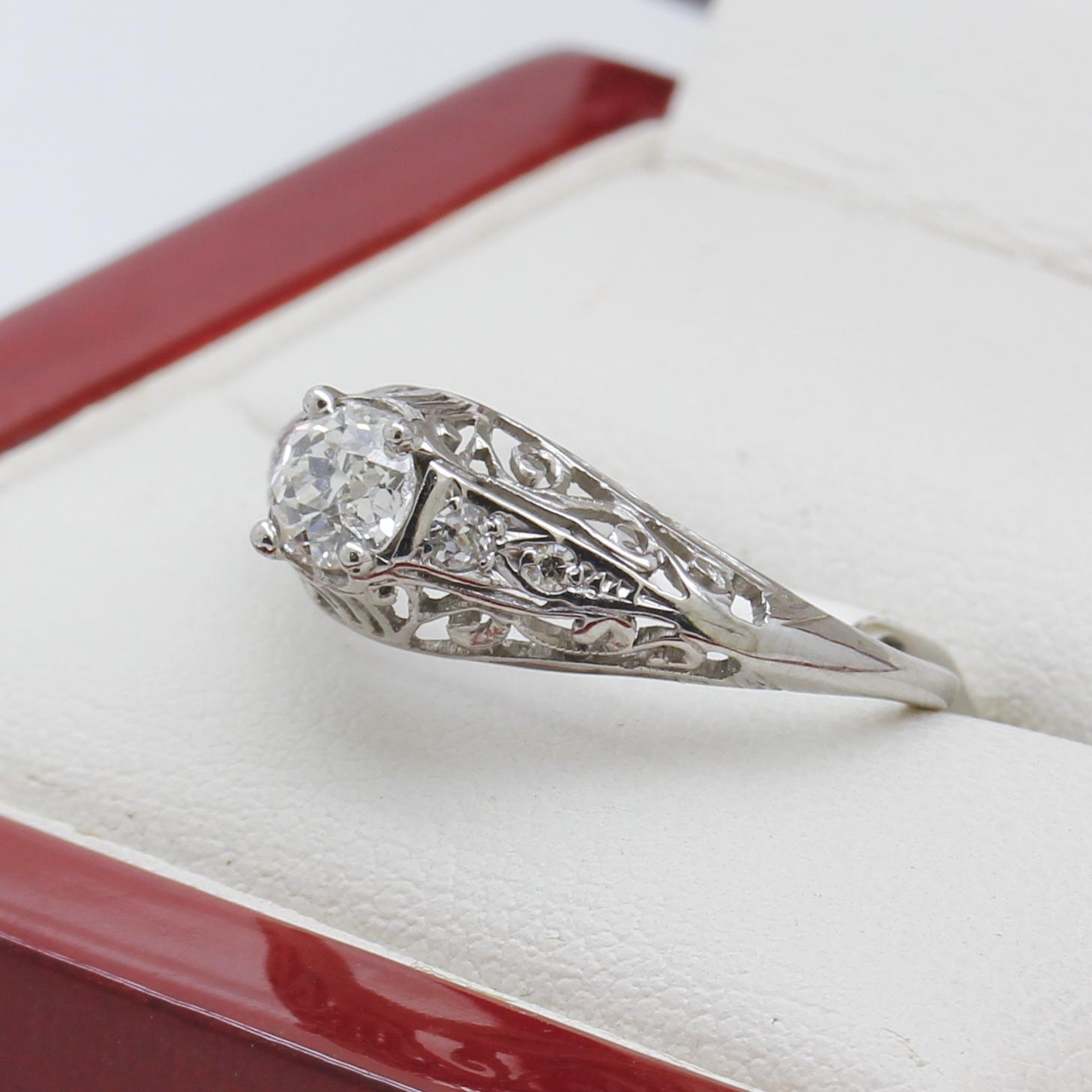 Vintage Old European Cut White Gold Ring In Good Condition For Sale In BALMAIN, NSW