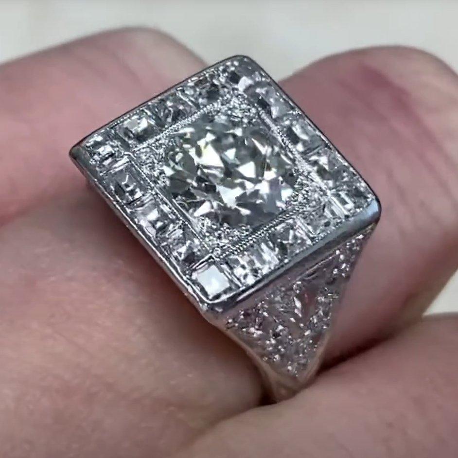 Donna Anello di fidanzamento con diamante europeo antico vintage (circa 1,70 carati), platino in vendita