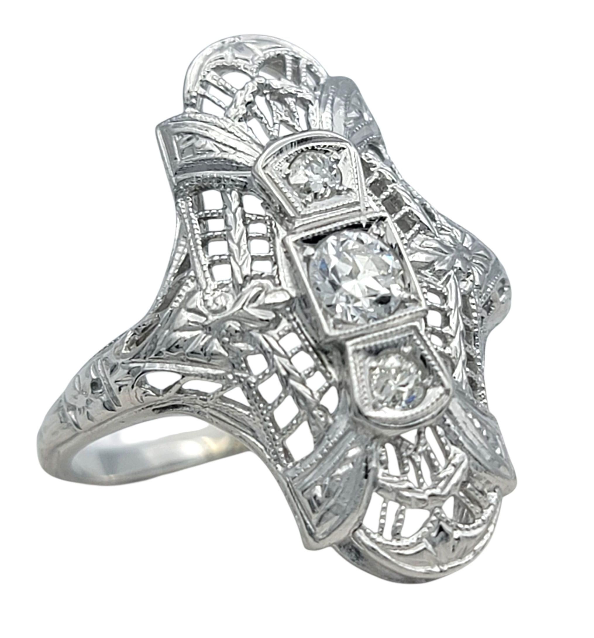 Vintage Old European & Old Mine Cut Diamant Filigran Ring in 18 Karat Weißgold (Zeitgenössisch) im Angebot