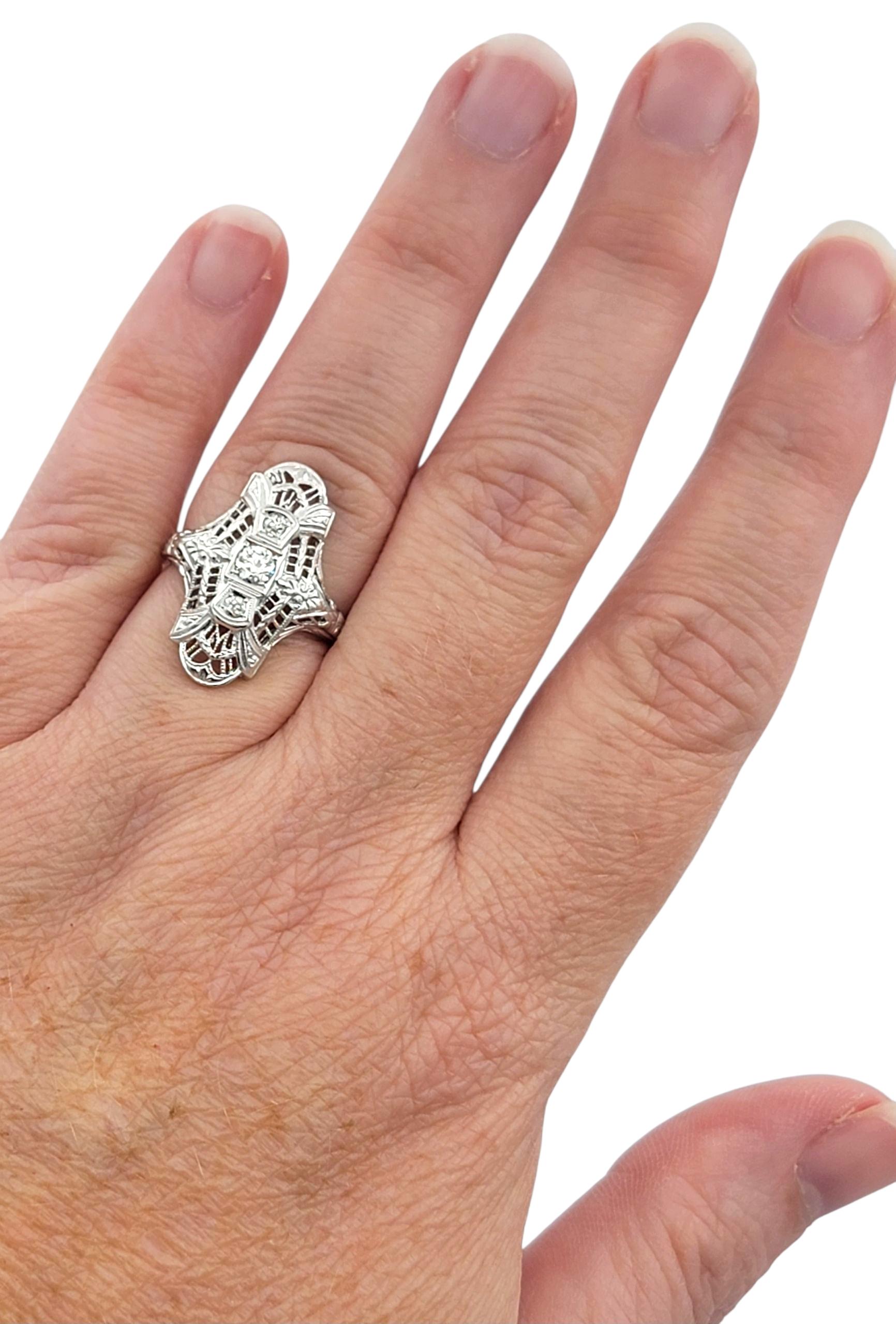 Vintage Old European & Old Mine Cut Diamant Filigran Ring in 18 Karat Weißgold Damen im Angebot