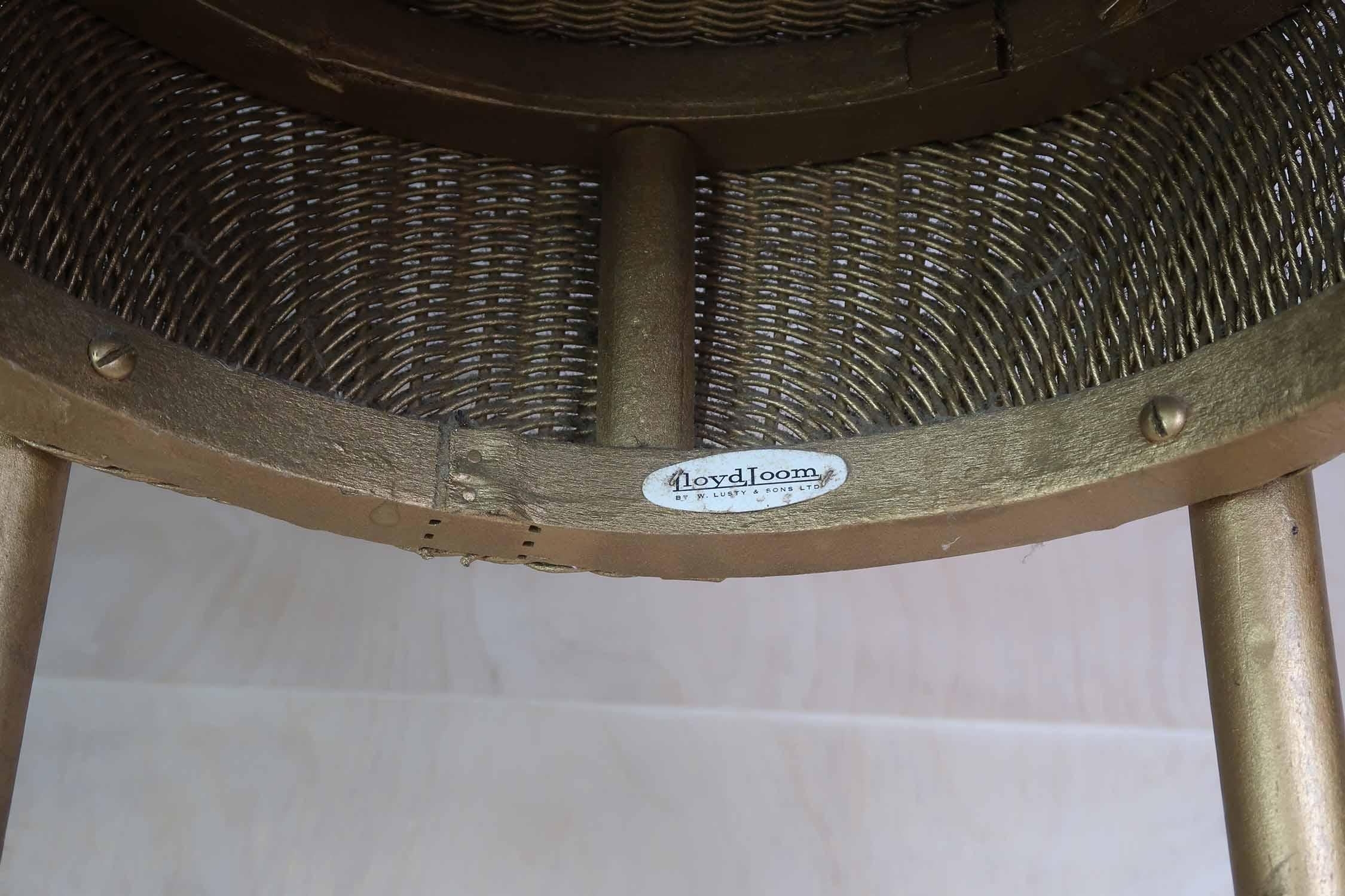 Metà XX secolo Sedia Lloyd Loom vintage dipinta in oro. Inglese C.1930 in vendita