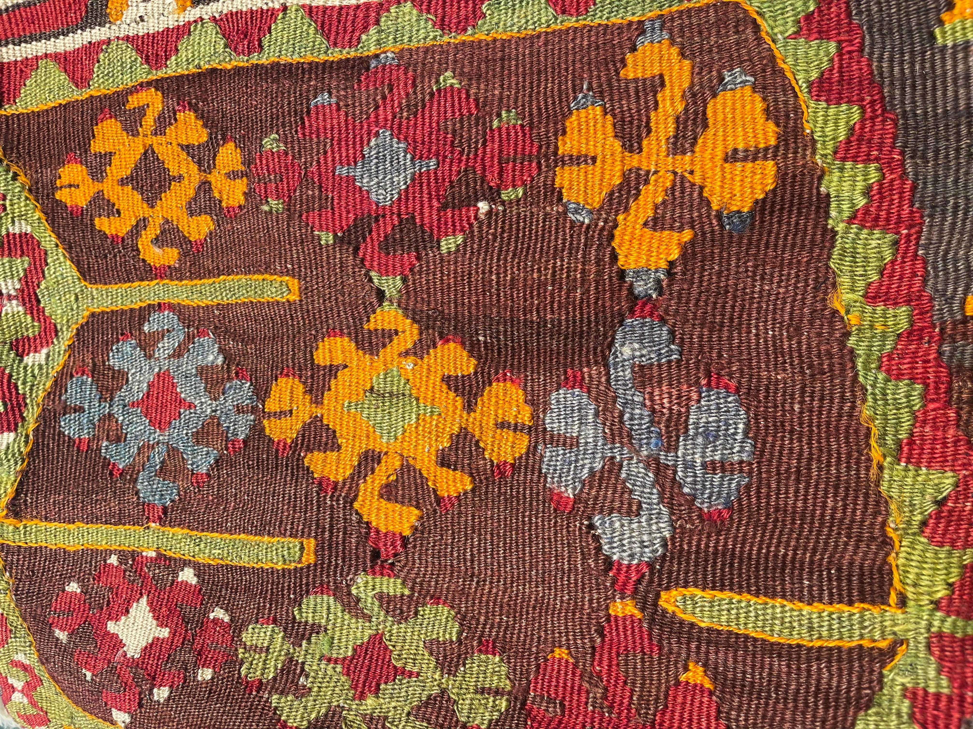 Funda de Cojín Kilim Vintage y Antiguo, Cojín Moderno Turco Yastik de Anatolia 4246 Anudado a mano en venta