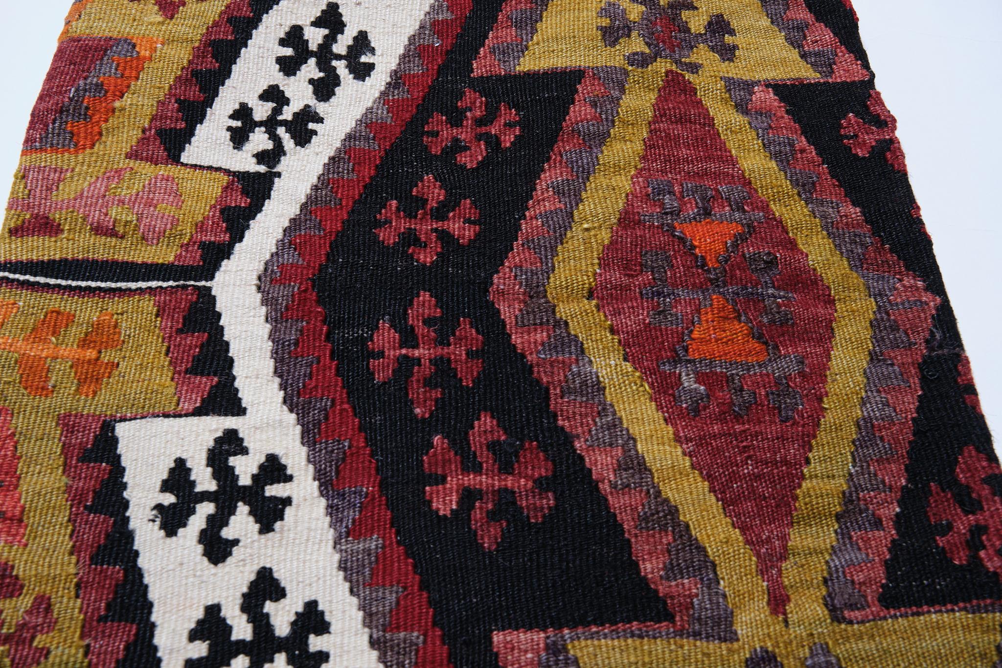 Vintage & Old Kilim Cushion Cover, Anatolian Yastik Turkish Modern Pillow 4308 In Good Condition For Sale In Tokyo, JP