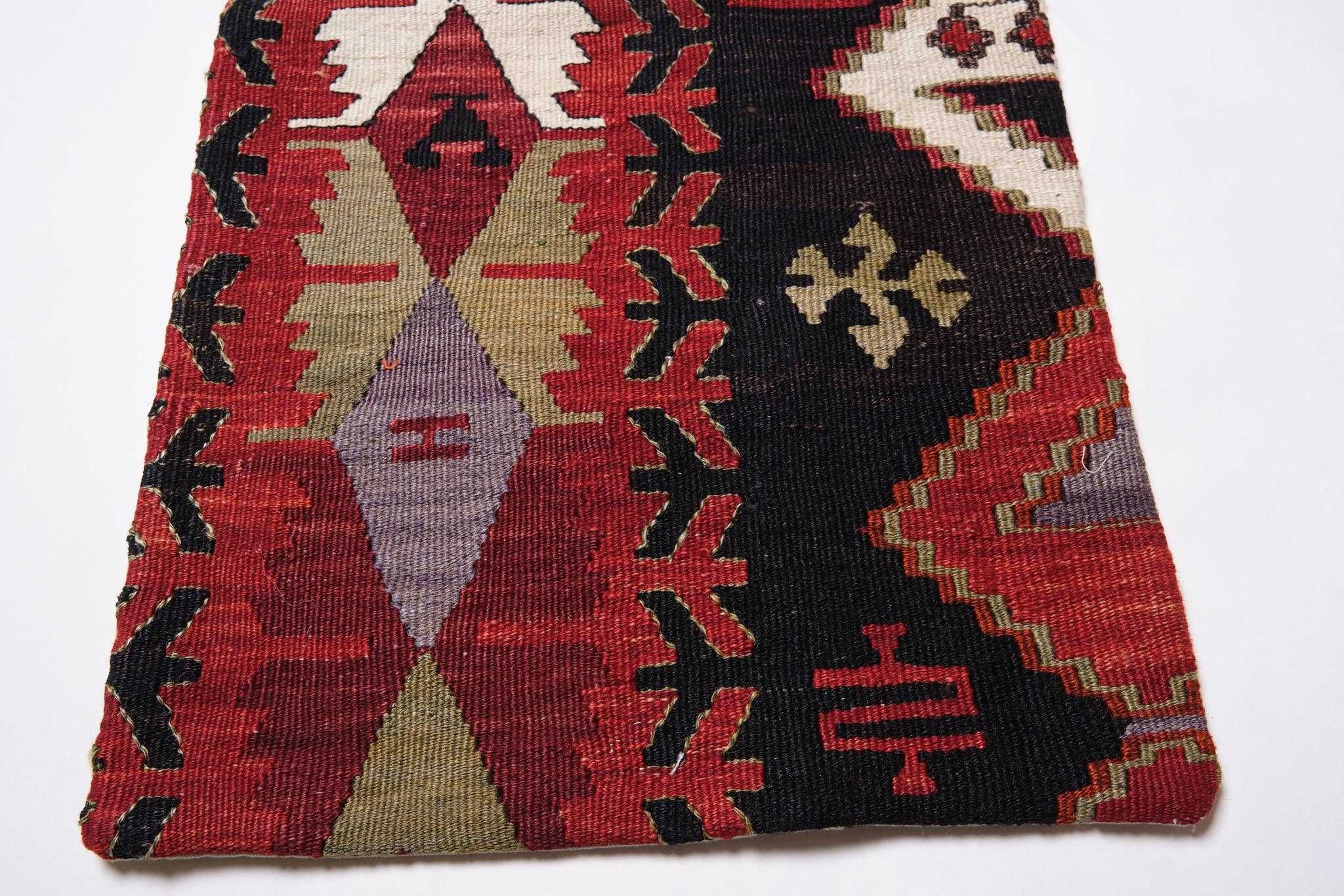 Vintage & Old Kilim Cushion Cover, Anatolian Yastik Turkish Modern Pillow 4317 In Good Condition For Sale In Tokyo, JP