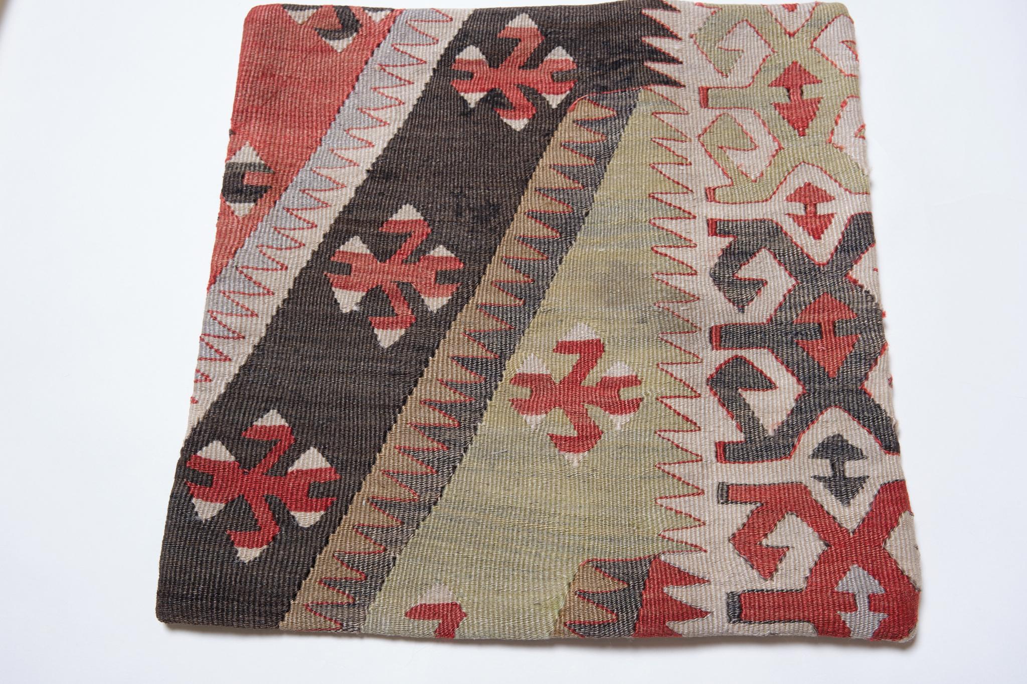 Vintage & Old Kilim Cushion Cover, Anatolian Yastik Turkish Modern Pillow 4324 In Good Condition For Sale In Tokyo, JP