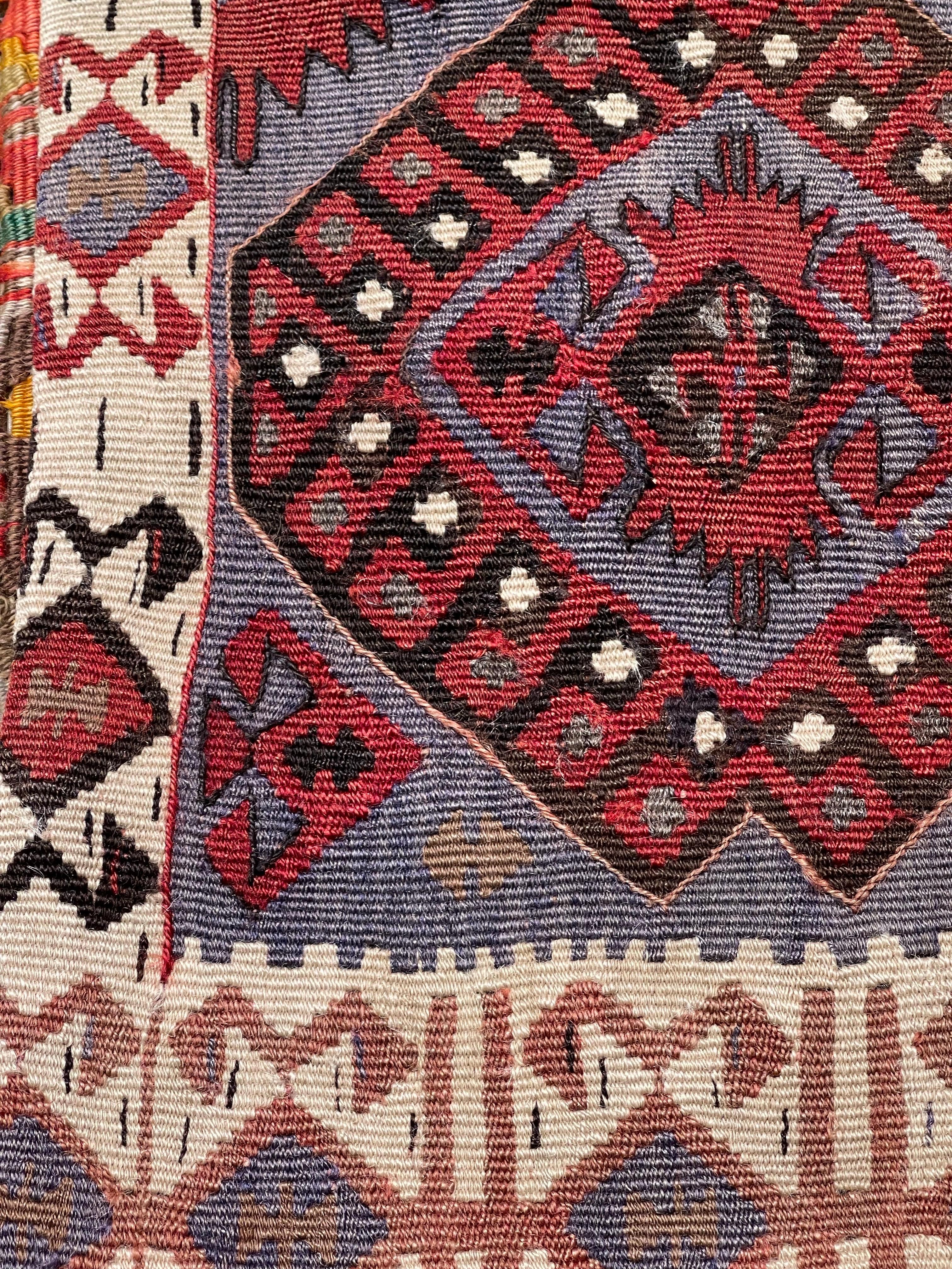 Türkisches modernes Yastik-Kissen im Vintage-Stil mit altem Kelim-Kissen, 4353 (Handgewebt) im Angebot