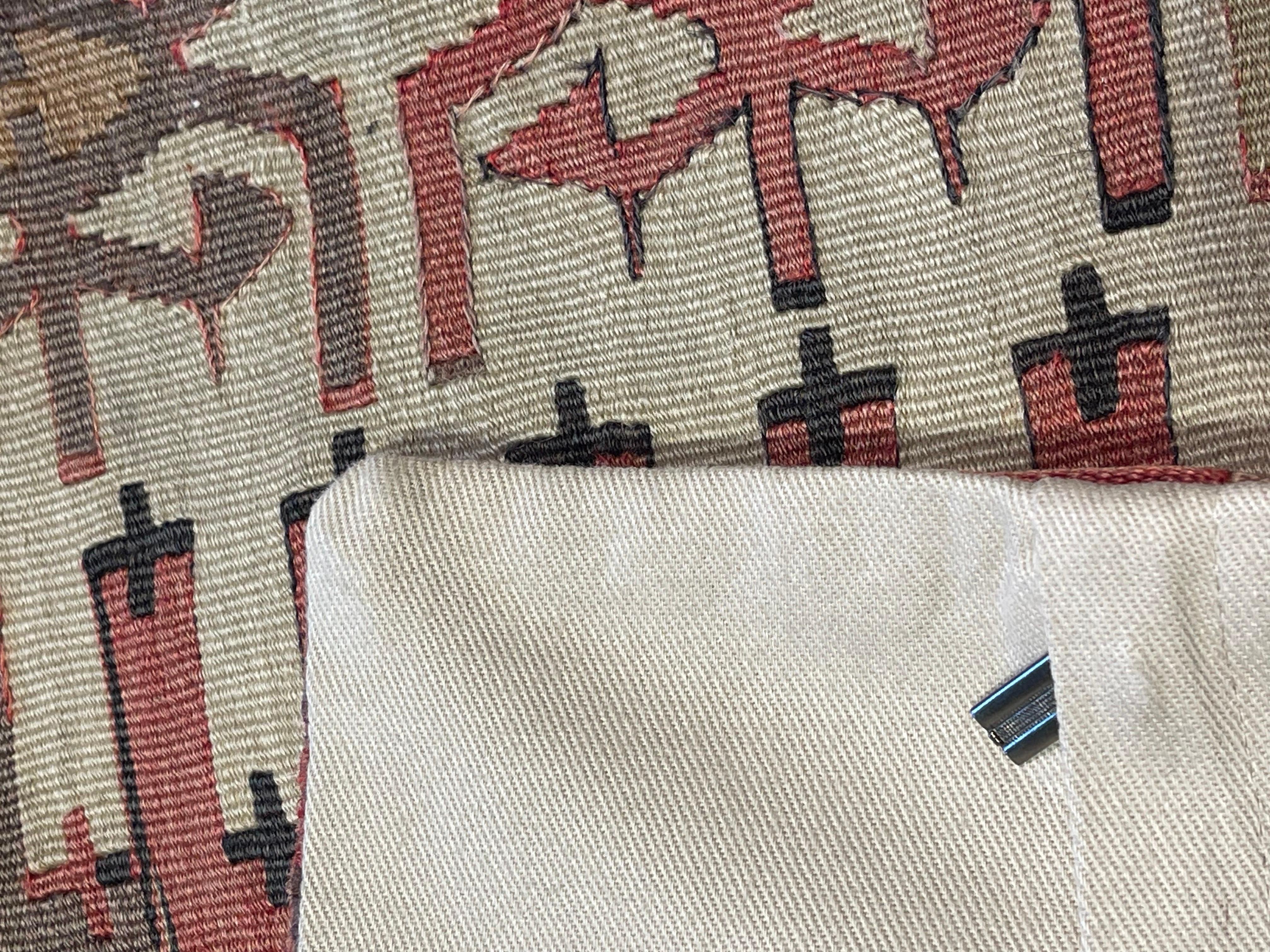 Tessuto a mano Copricuscino Kilim vintage e antico, cuscino moderno turco Anatolian Yastik 4356 in vendita