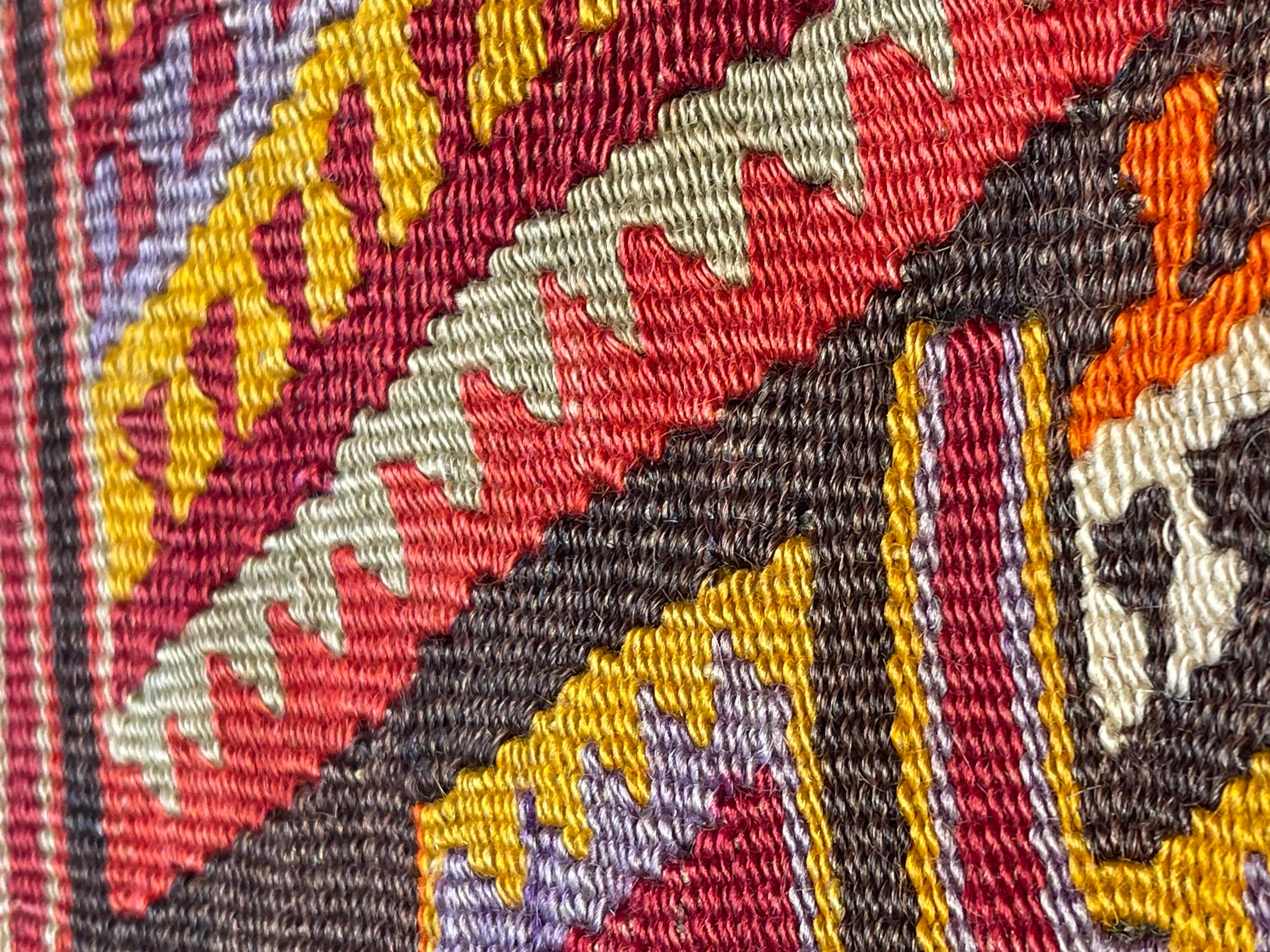 Turc Coussin Kilim vintage et ancien, coussin moderne turc d'Anatolie Yastik 4359 en vente
