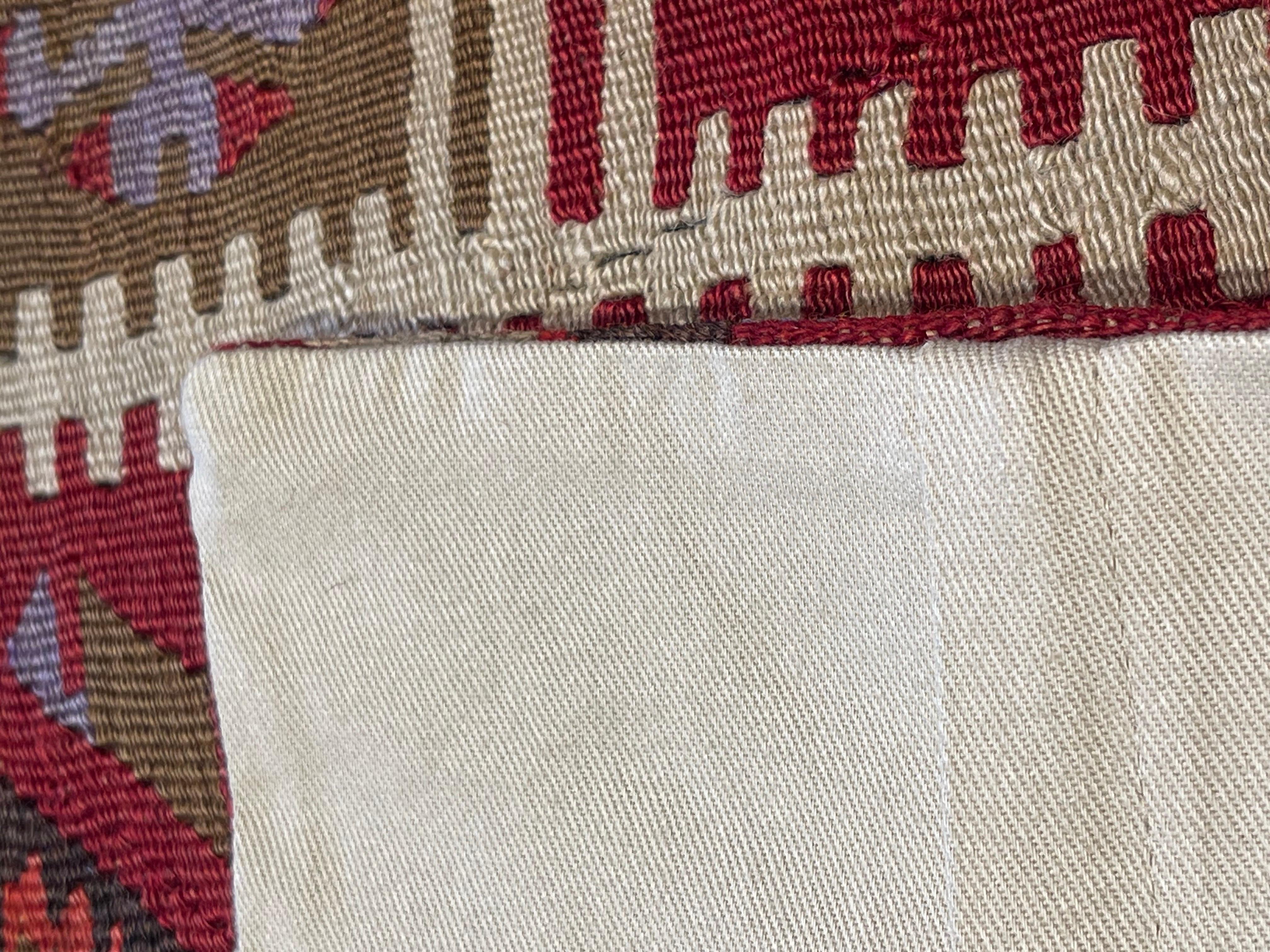 Tissé à la main Coussin Kilim vintage et ancien, coussin moderne turc d'Anatolie Yastik 4359 en vente