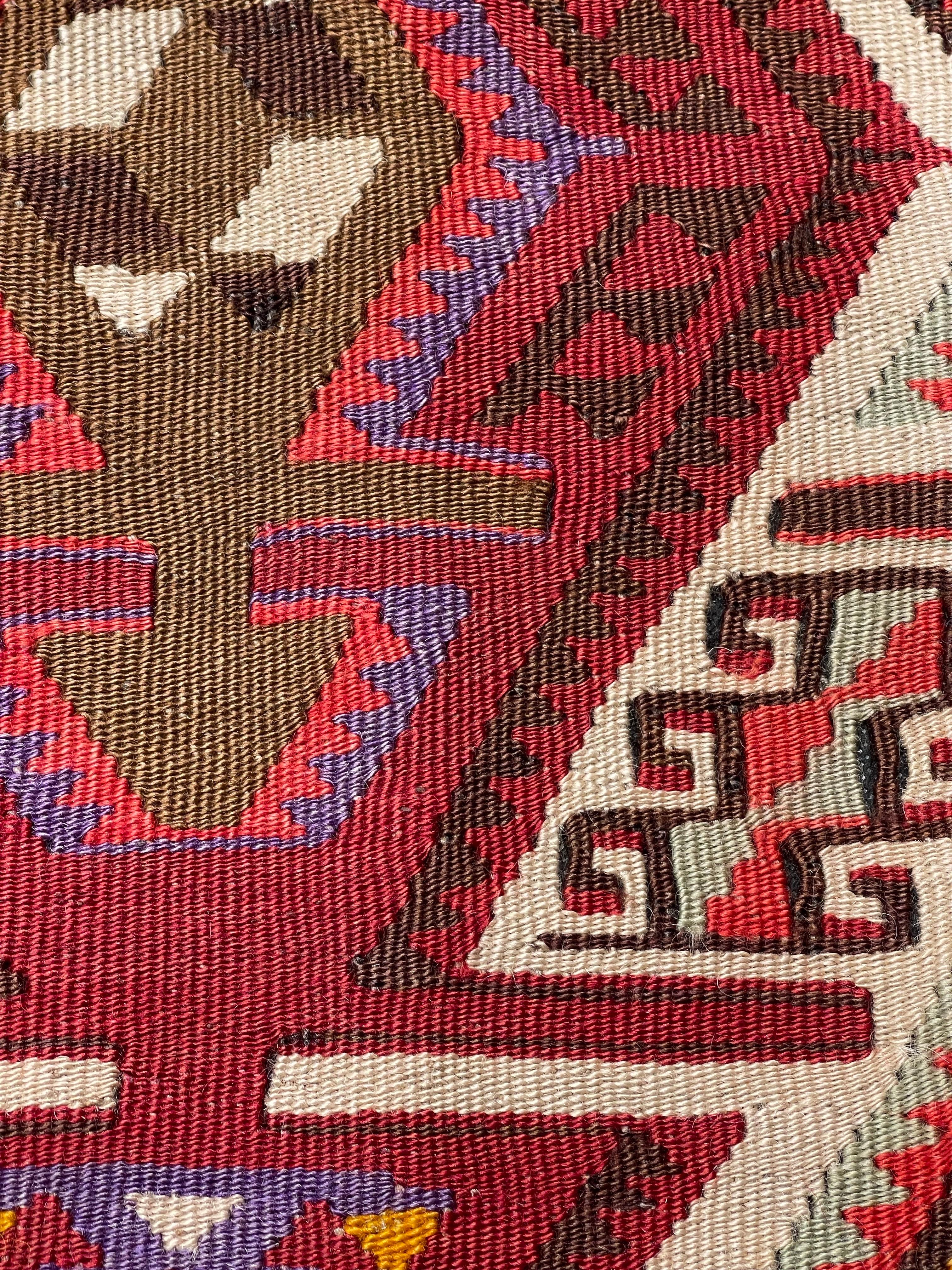 Türkisches modernes Yastik-Kissen im Vintage-Stil mit altem Kelim-Kissen, 4361 (Handgewebt) im Angebot