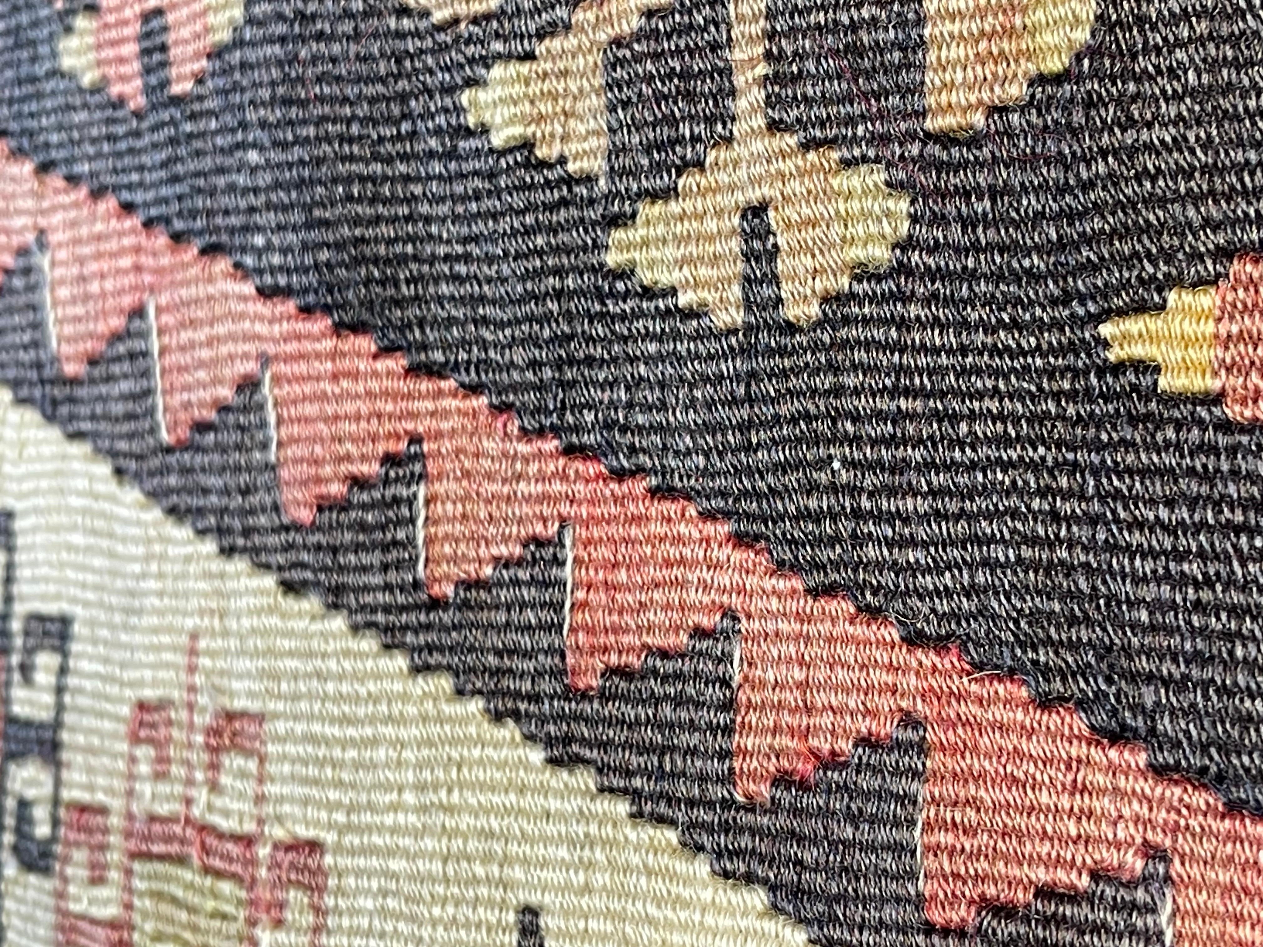 Funda de Cojín Kilim Vintage y Antiguo, Cojín Moderno Turco Yastik de Anatolia 4362 Anudado a mano en venta